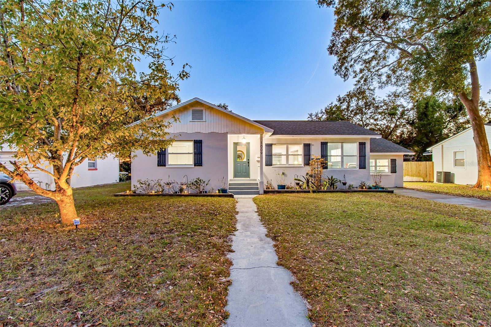 Image 3 of 62 For 1009 Jean Street