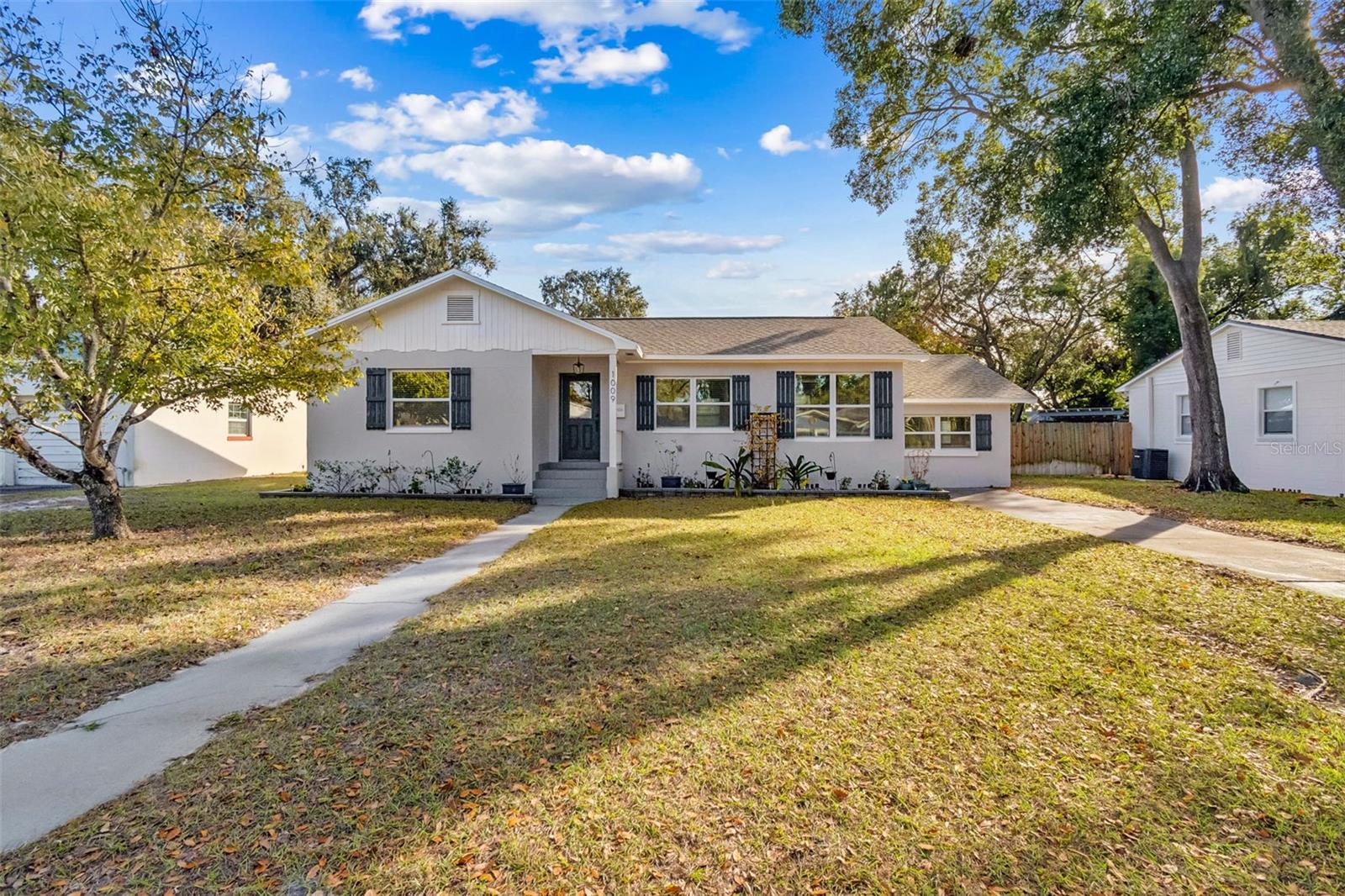 Image 5 of 62 For 1009 Jean Street