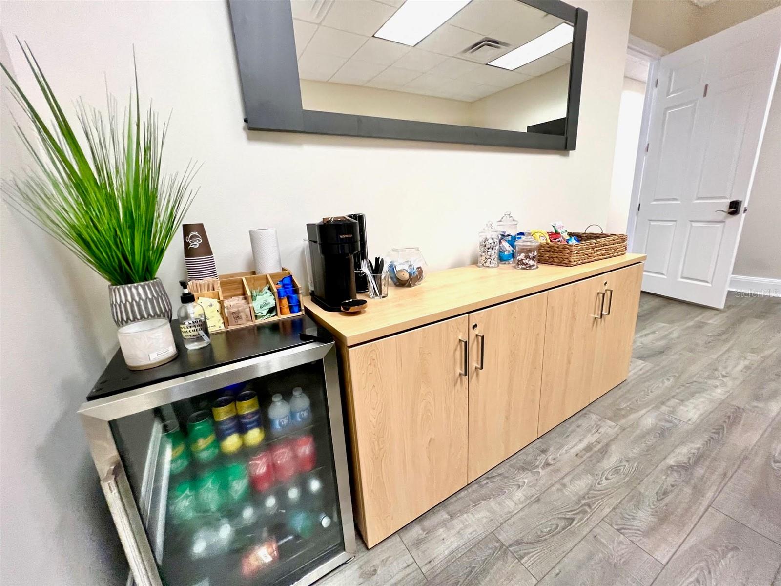 Image 22 of 30 For 1550 Cleveland Street 2