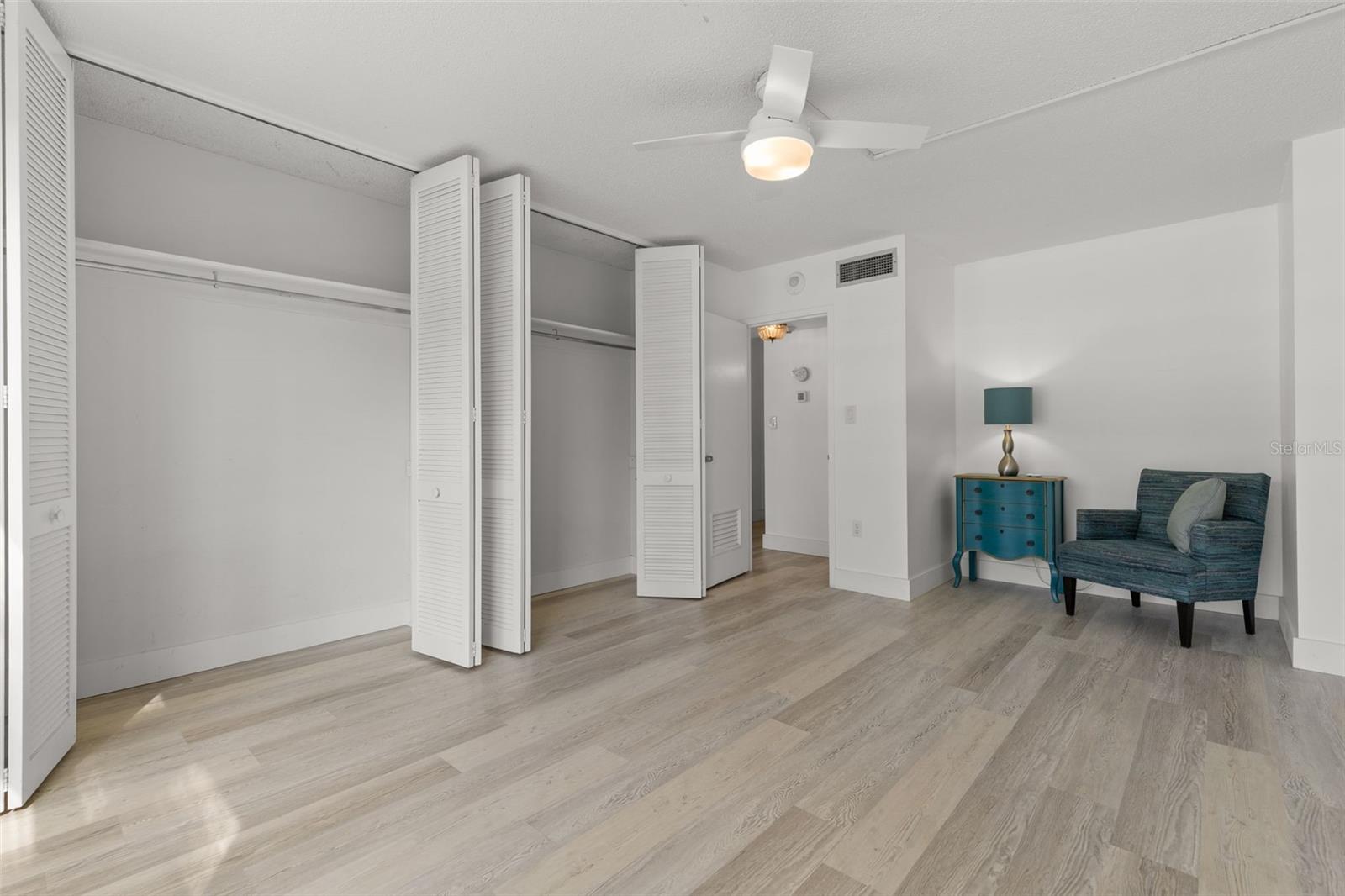 Image 21 of 42 For 2401 Bayshore Boulevard 202