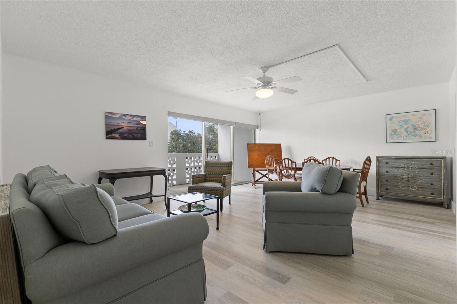 Image 8 of 42 For 2401 Bayshore Boulevard 202