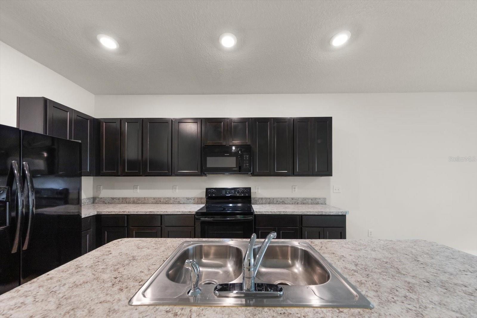 Image 11 of 33 For 424 Newmont Circle