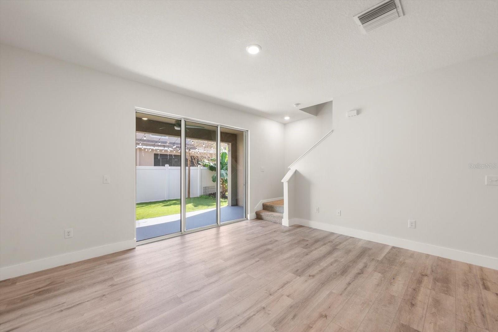 Image 19 of 33 For 424 Newmont Circle