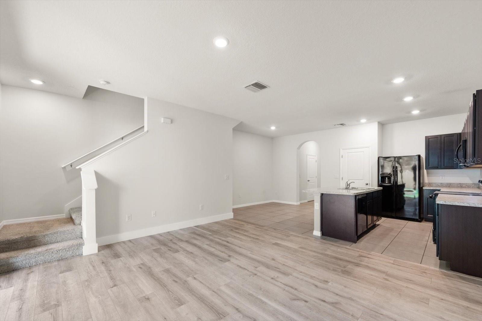 Image 20 of 33 For 424 Newmont Circle