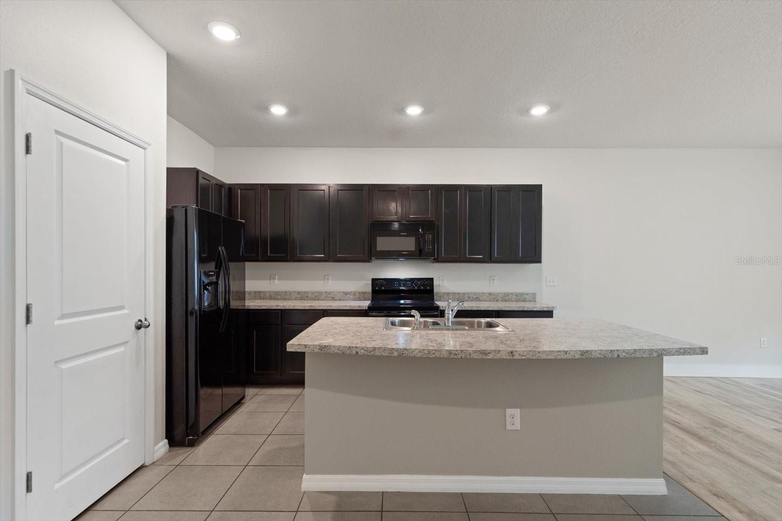 Image 8 of 33 For 424 Newmont Circle