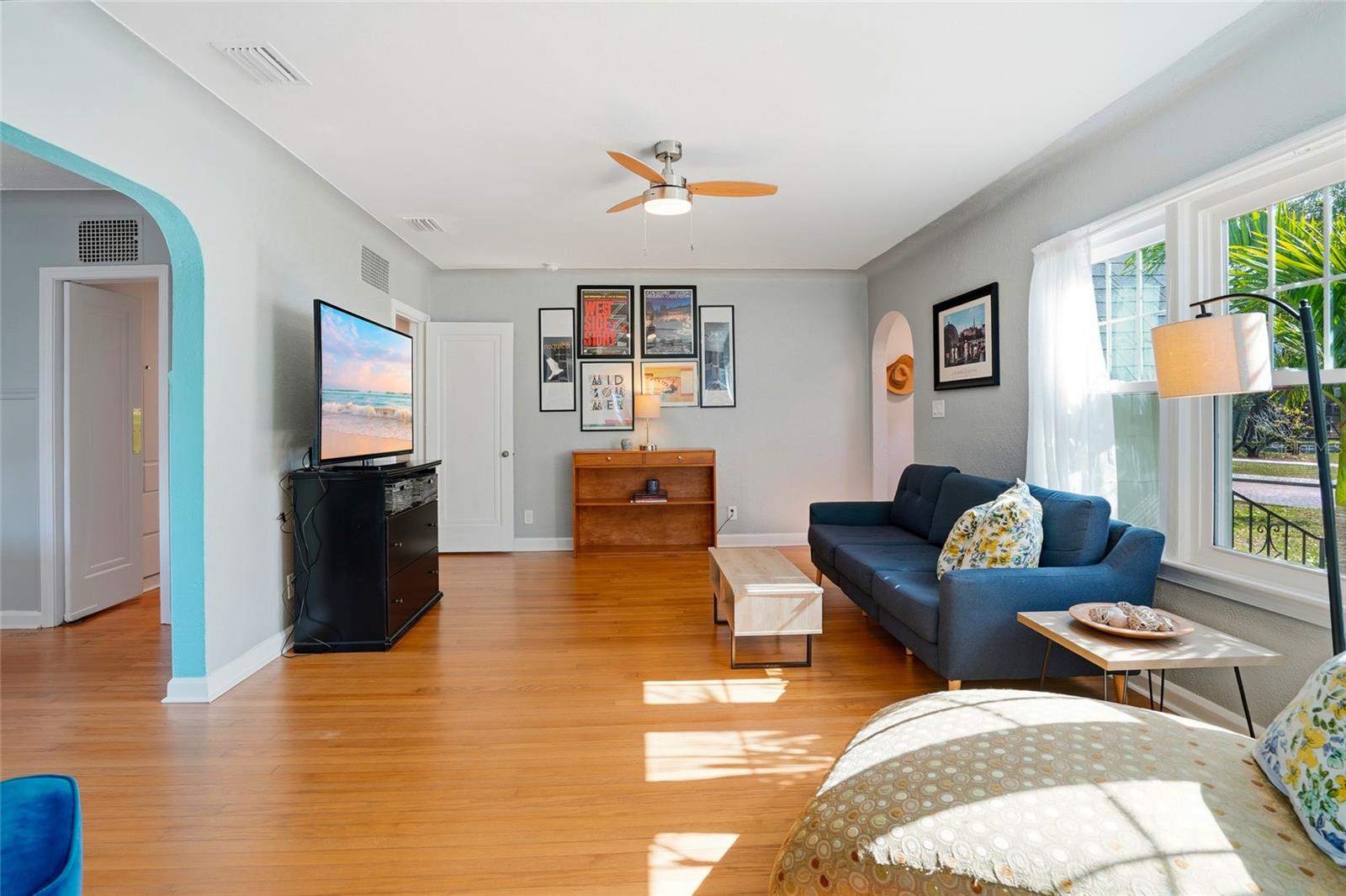 Image 17 of 52 For 511 27th Avenue N