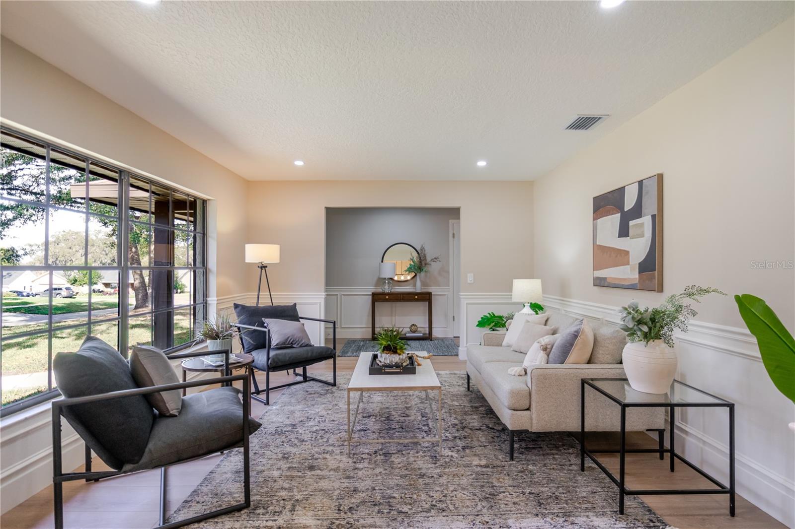 Image 11 of 63 For 2506 College Hill Drive