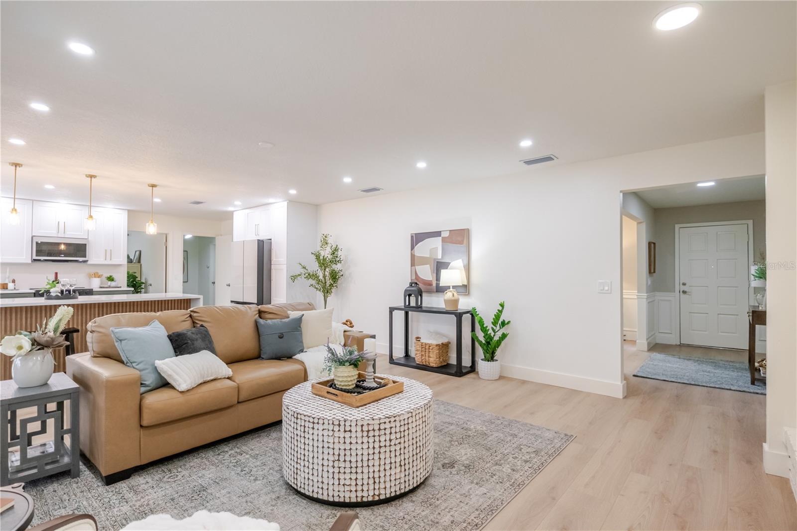 Image 15 of 63 For 2506 College Hill Drive