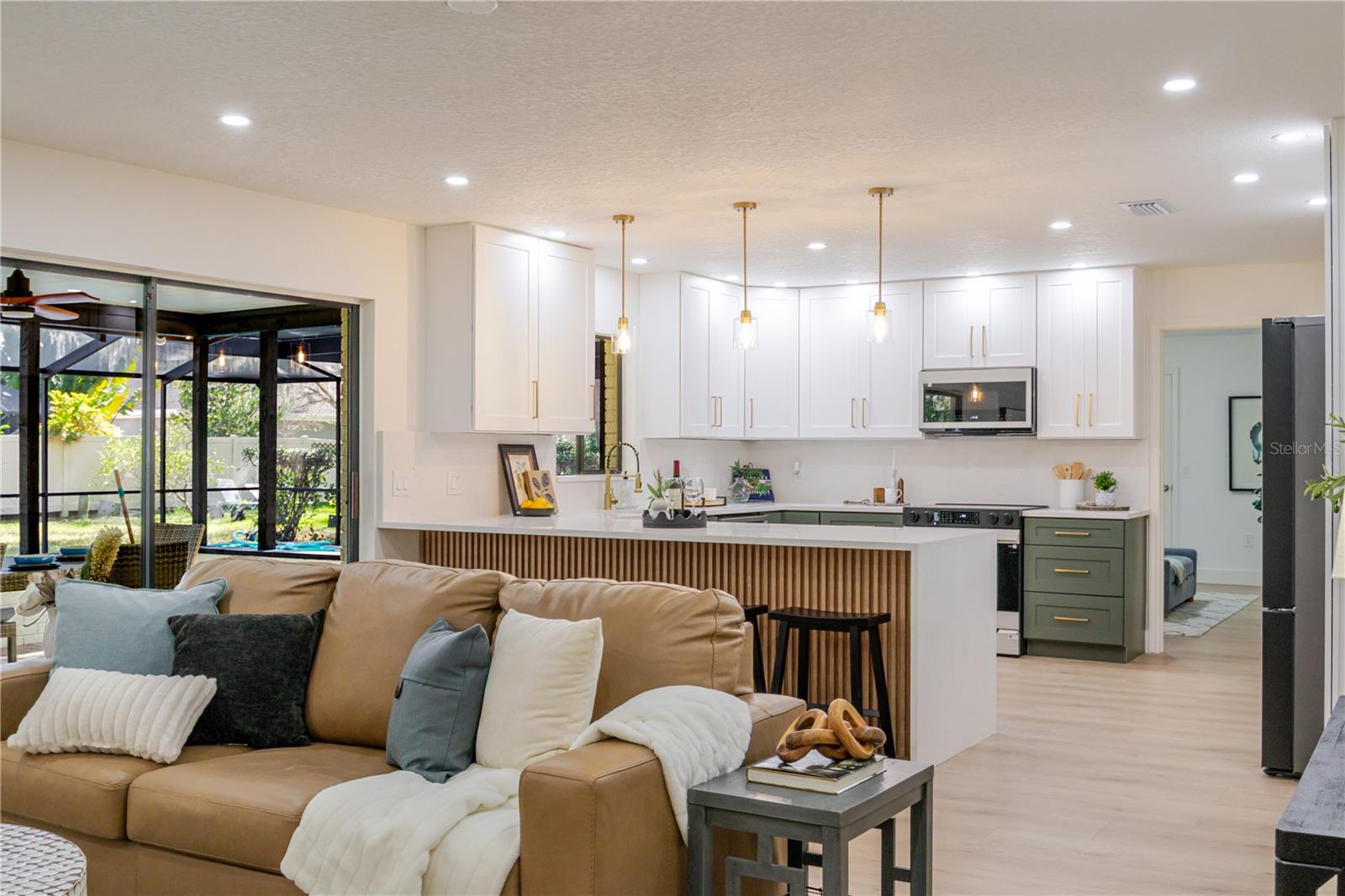 Image 18 of 63 For 2506 College Hill Drive