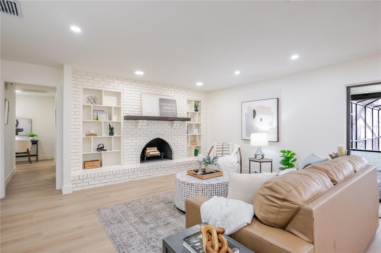 Image 19 of 63 For 2506 College Hill Drive