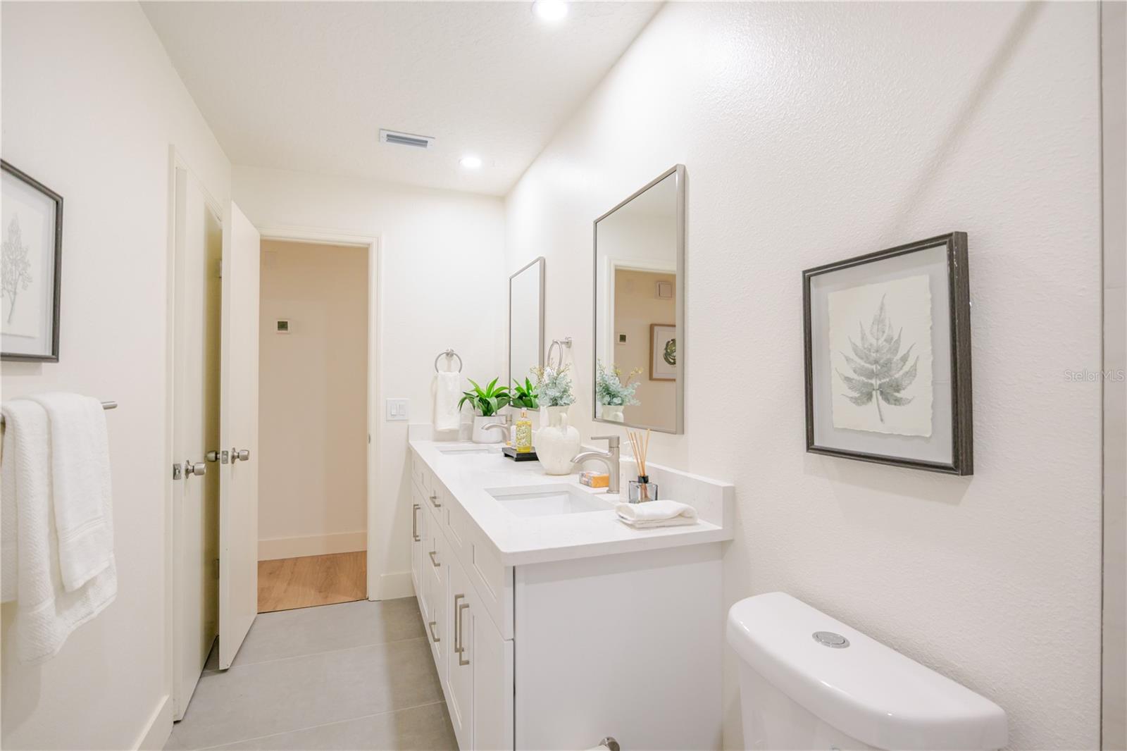 Image 23 of 63 For 2506 College Hill Drive