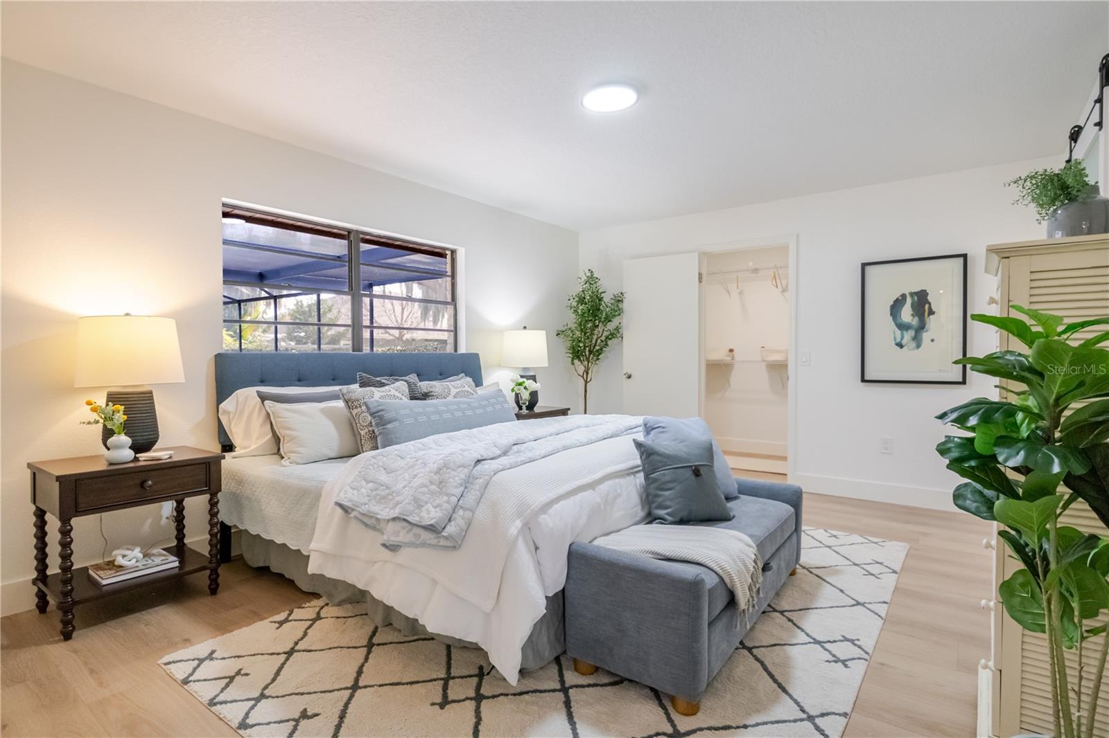 Image 24 of 63 For 2506 College Hill Drive