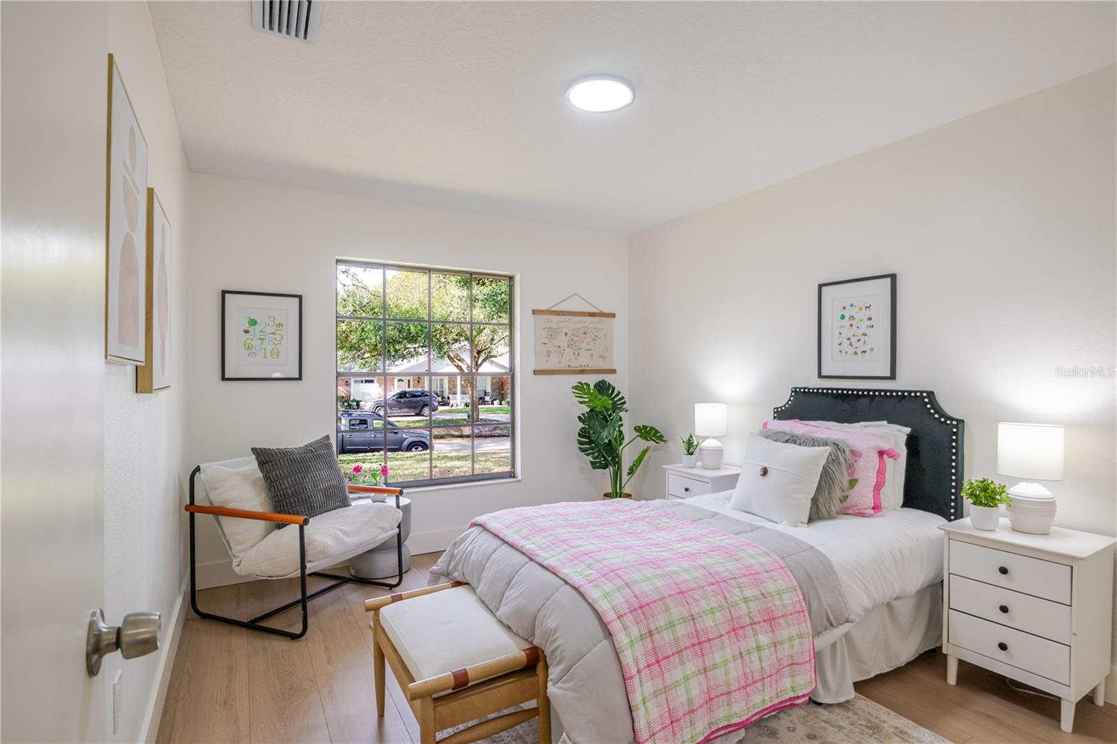 Image 36 of 63 For 2506 College Hill Drive