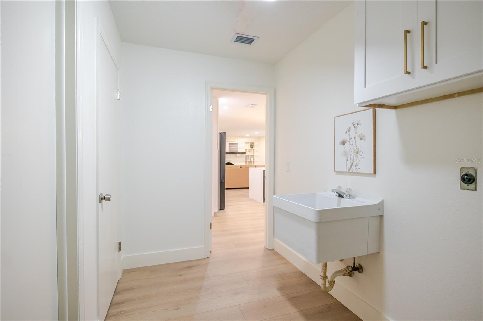 Image 40 of 63 For 2506 College Hill Drive