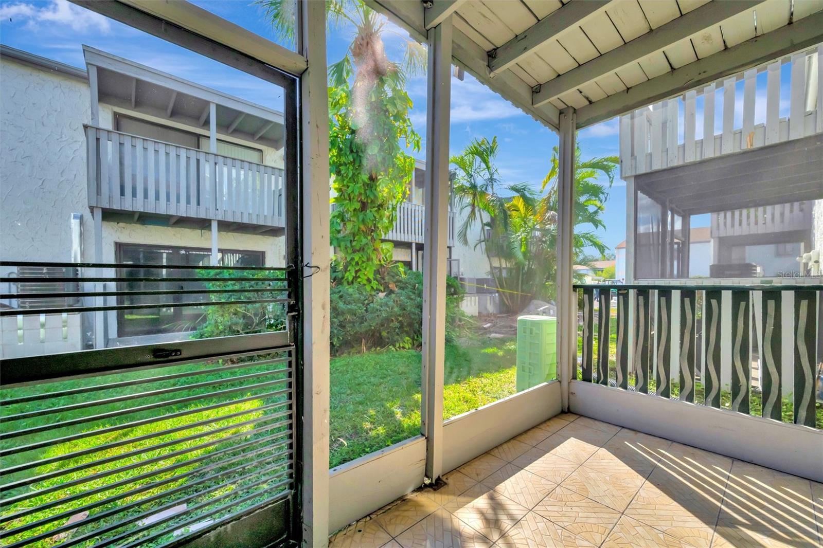 Image 22 of 36 For 776 116th Avenue N 1105