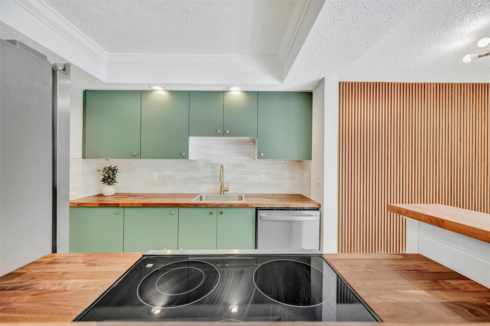 Image 7 of 36 For 776 116th Avenue N 1105