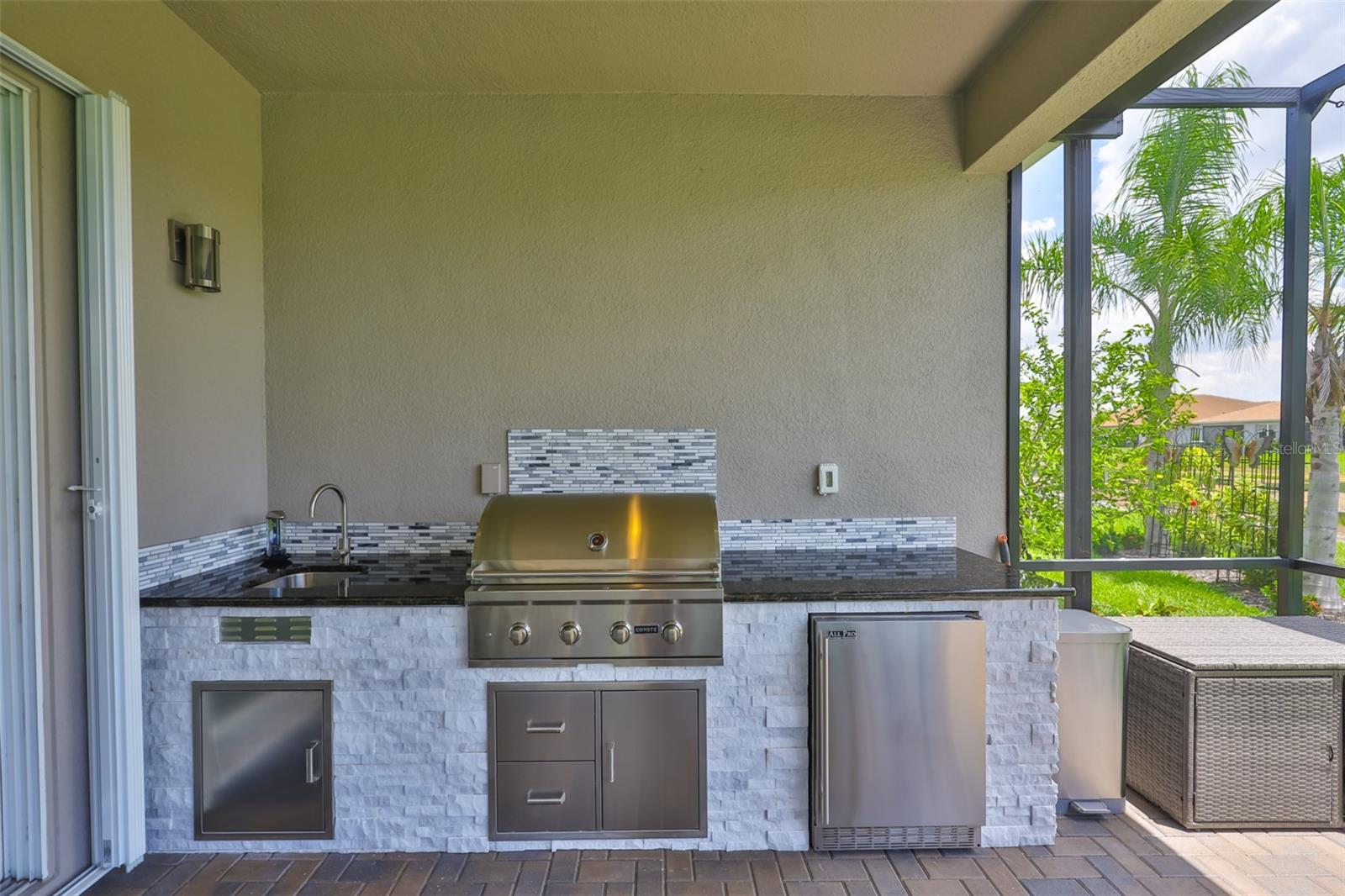 Listing photo id 27 for 4836 Sevilla Shores Drive