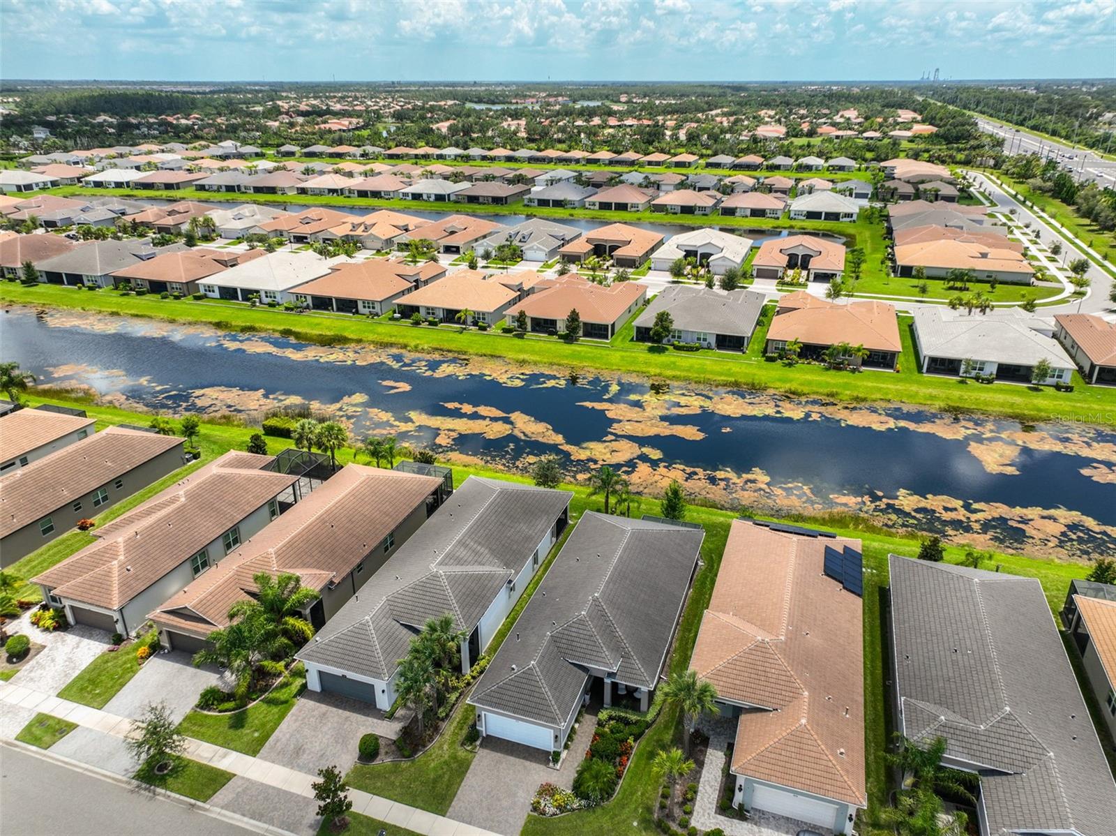 Listing photo id 35 for 4836 Sevilla Shores Drive