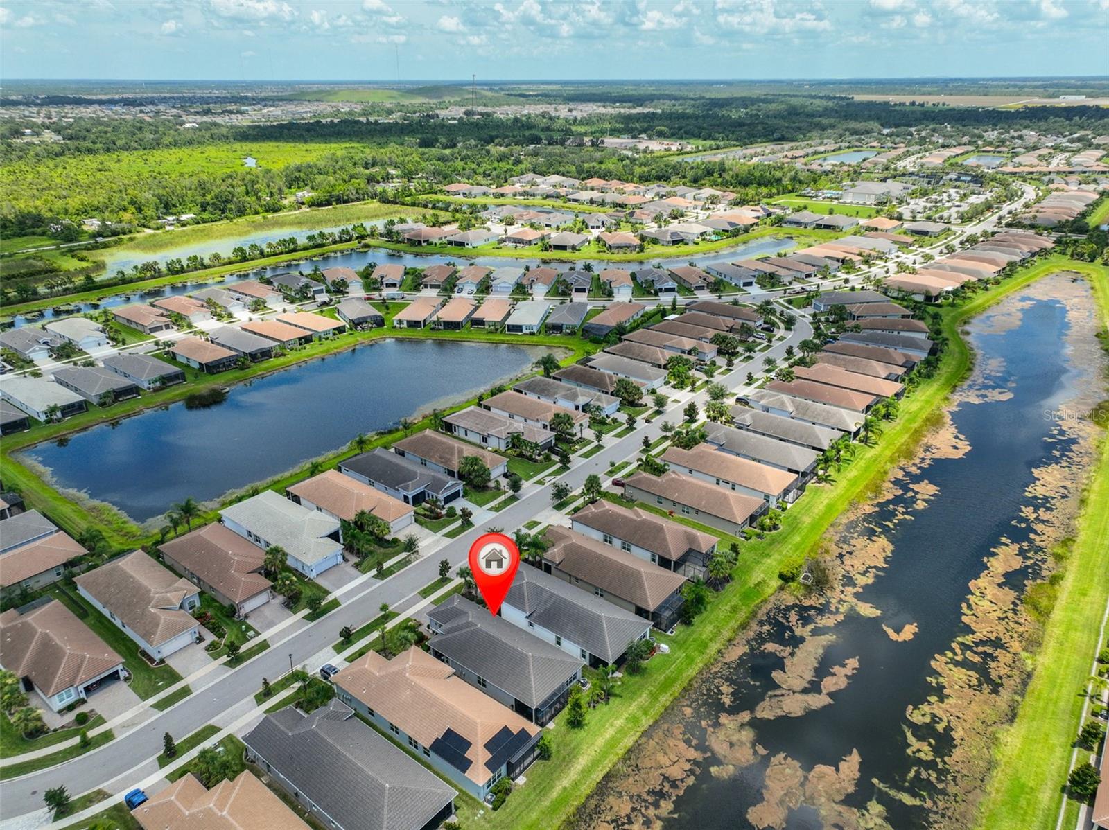 Listing photo id 37 for 4836 Sevilla Shores Drive