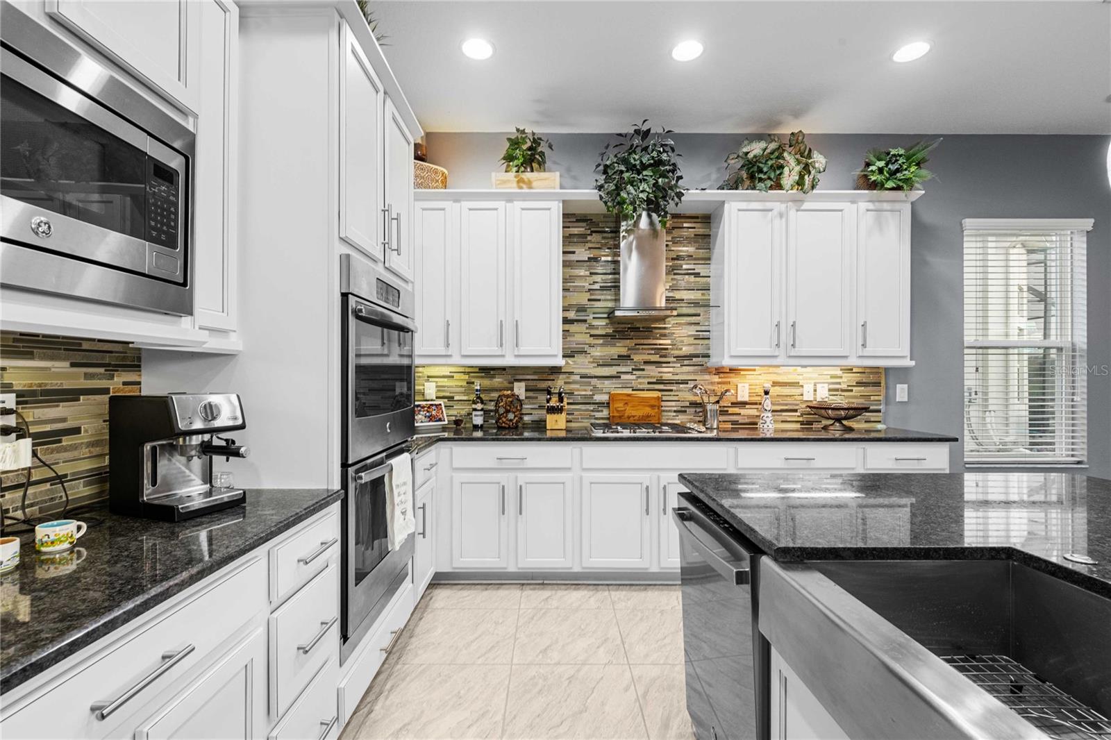 Image 32 of 76 For 2611 Coco Palm Circle