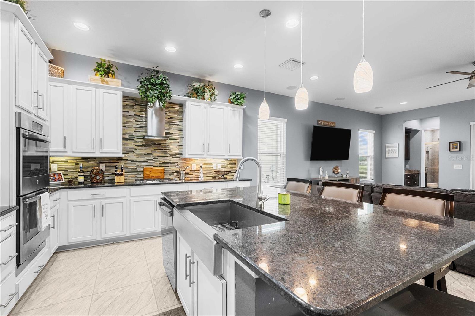 Image 36 of 76 For 2611 Coco Palm Circle