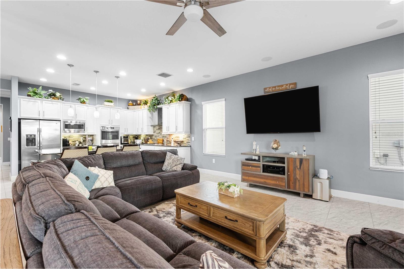 Image 39 of 76 For 2611 Coco Palm Circle