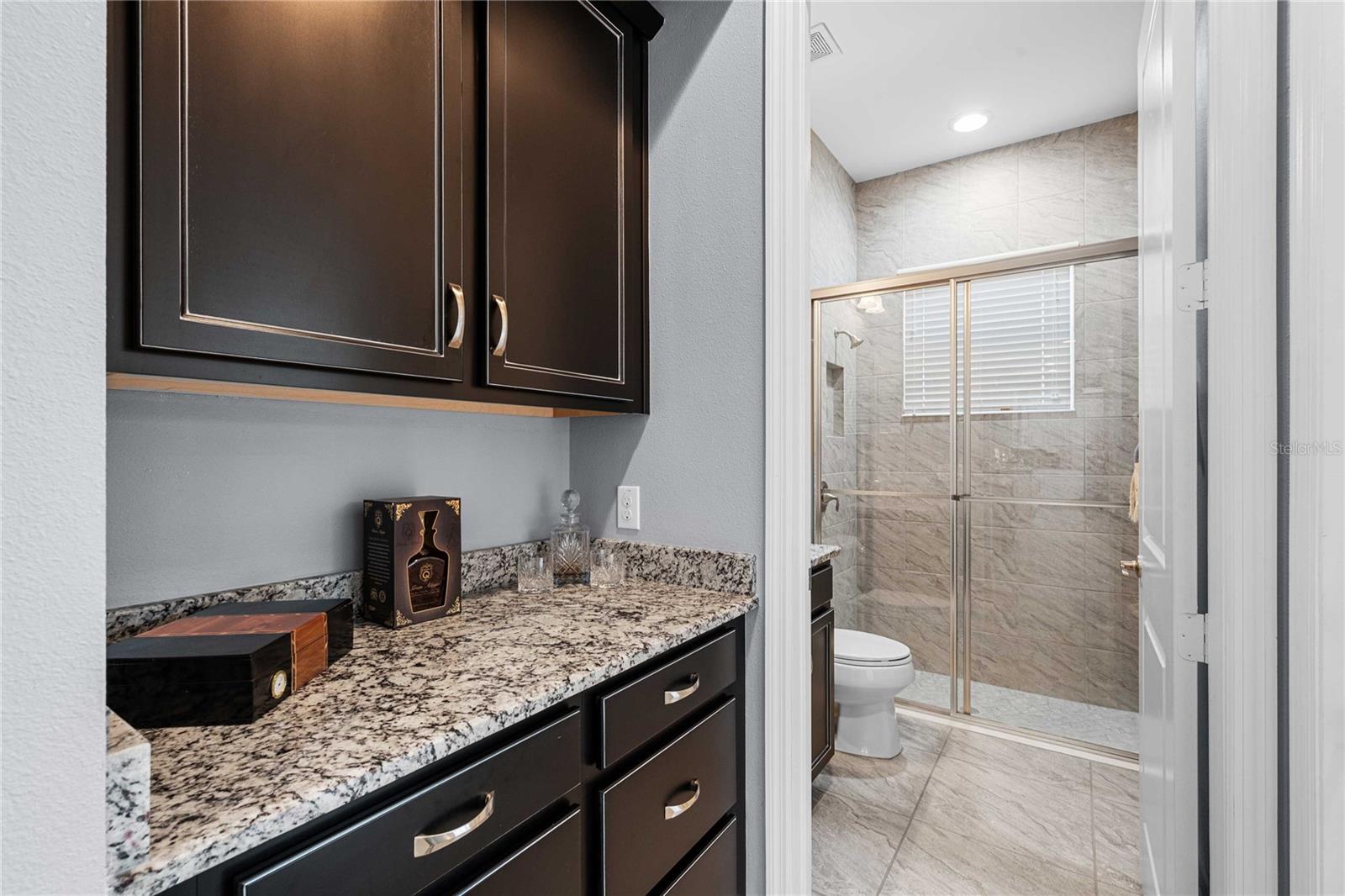 Image 40 of 76 For 2611 Coco Palm Circle