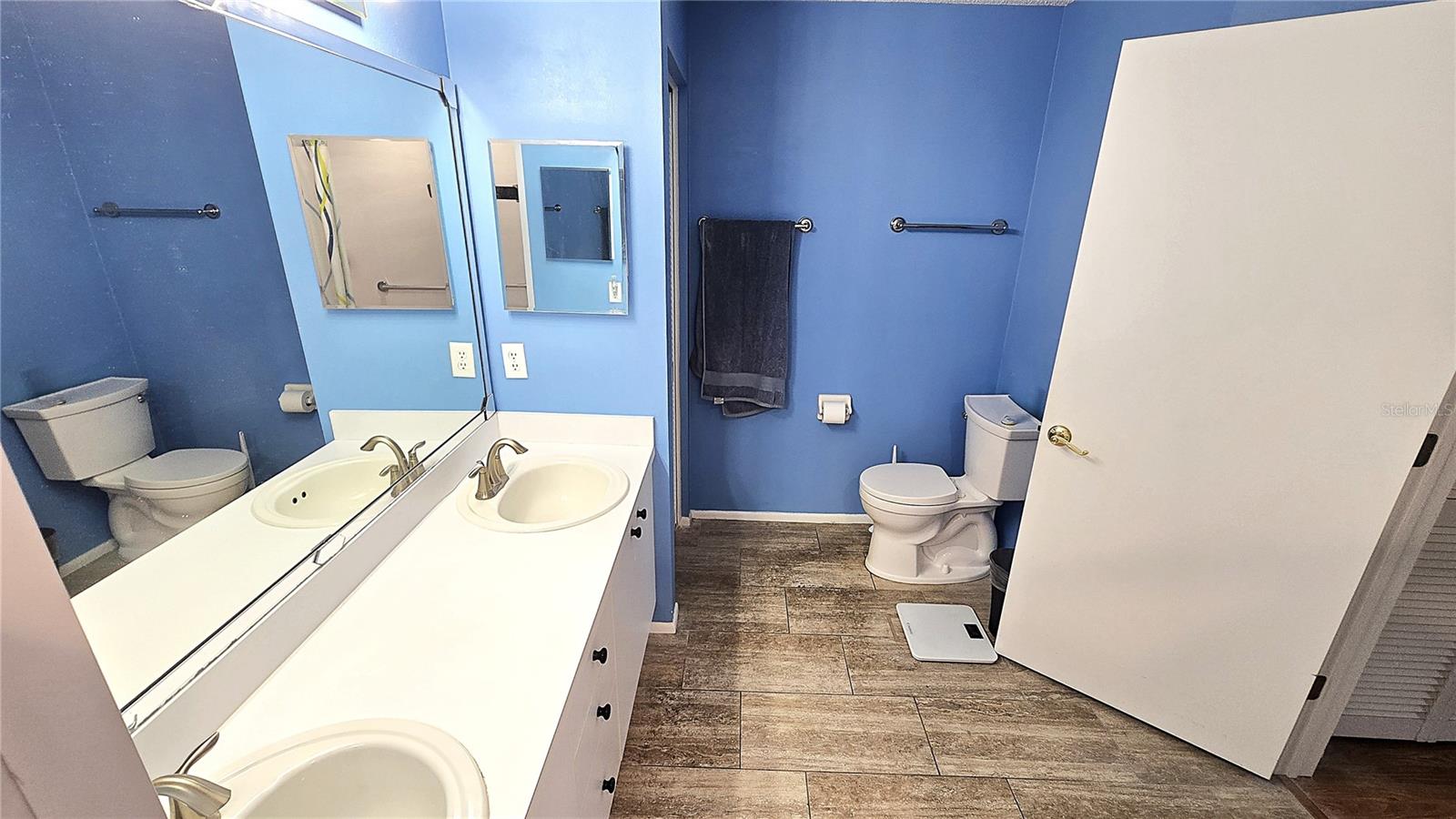 Image 17 of 42 For 6521 Pine Walk Drive