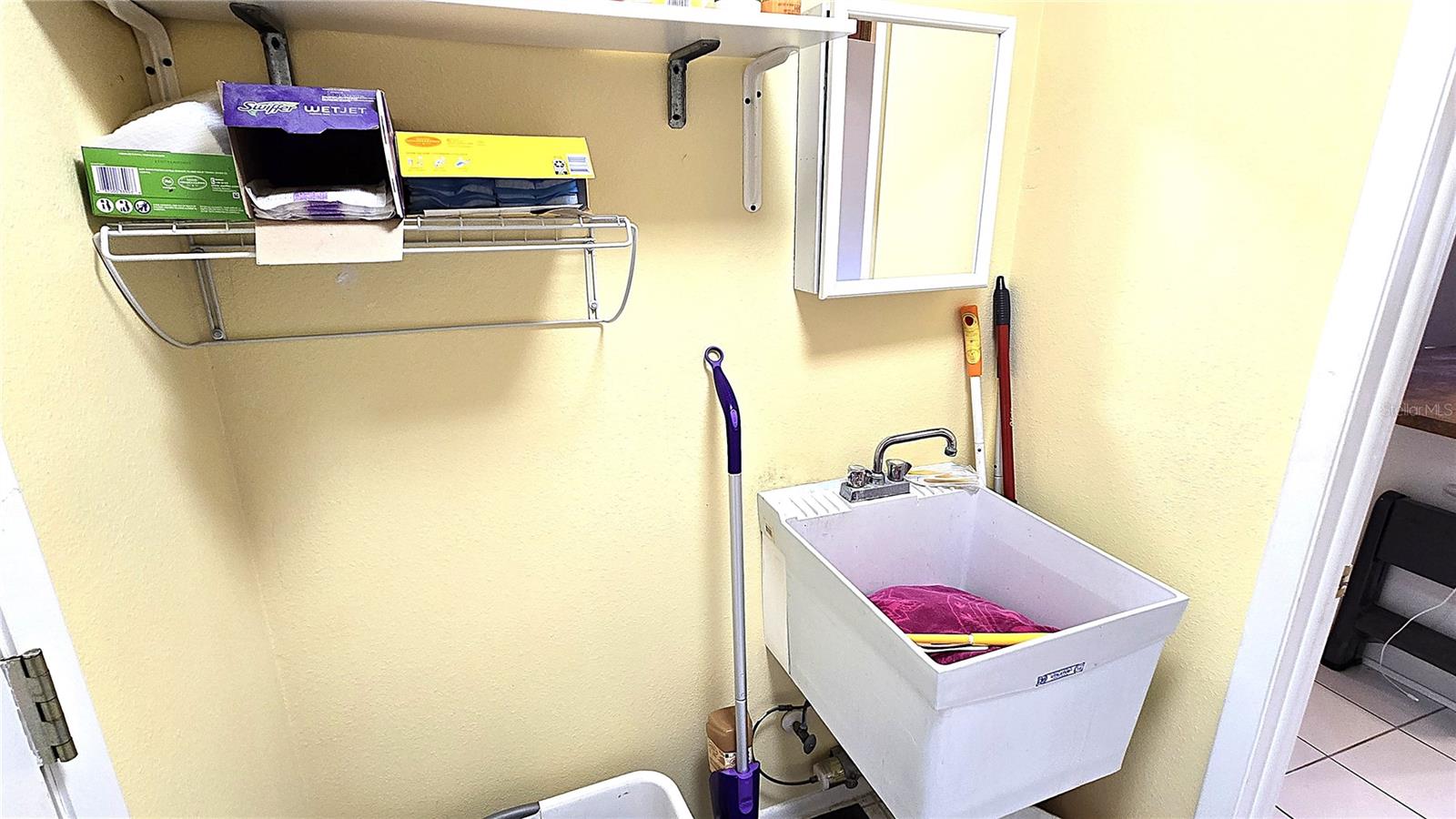 Image 28 of 42 For 6521 Pine Walk Drive