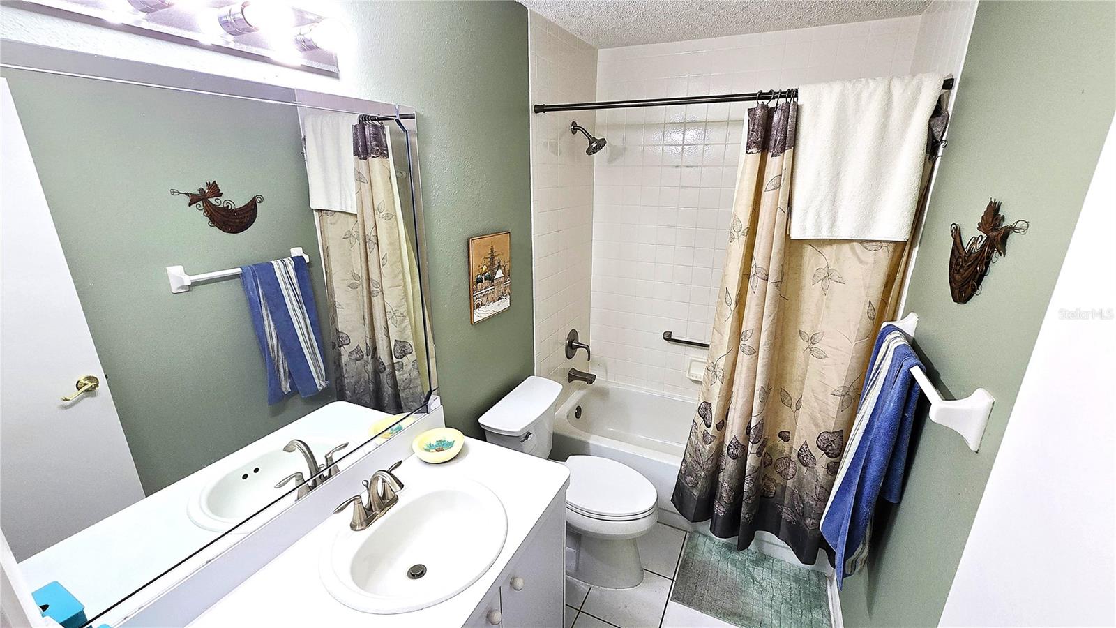 Image 9 of 42 For 6521 Pine Walk Drive