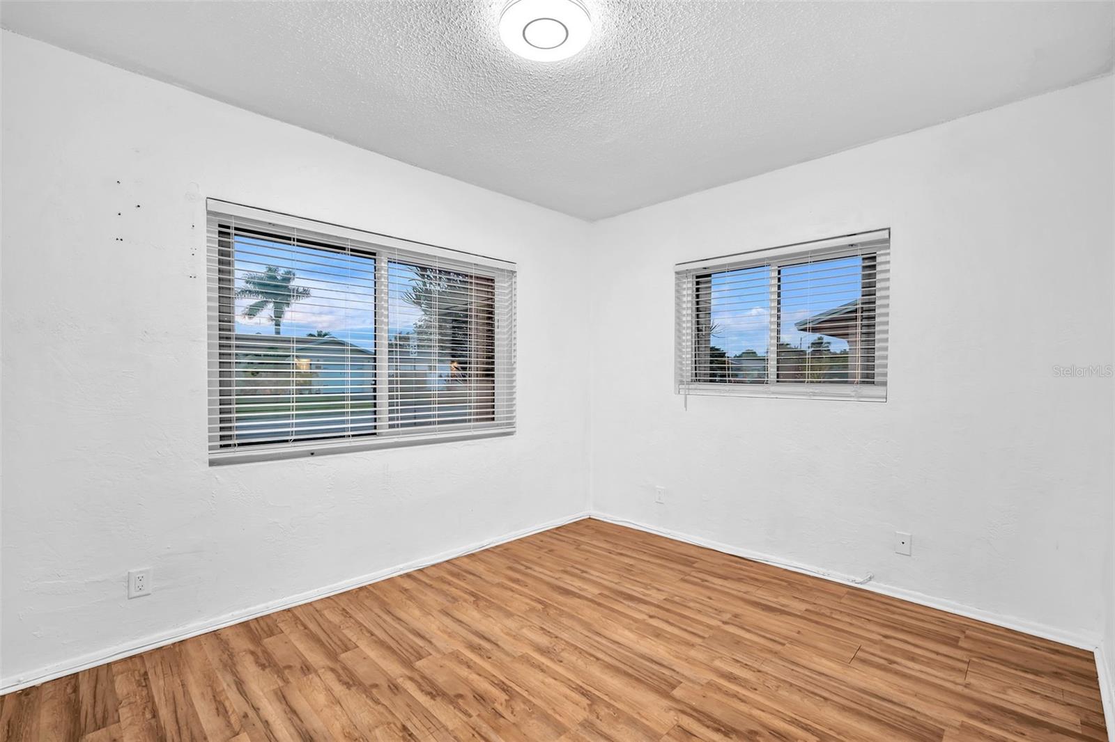 Image 15 of 32 For 7000 95th Terrace