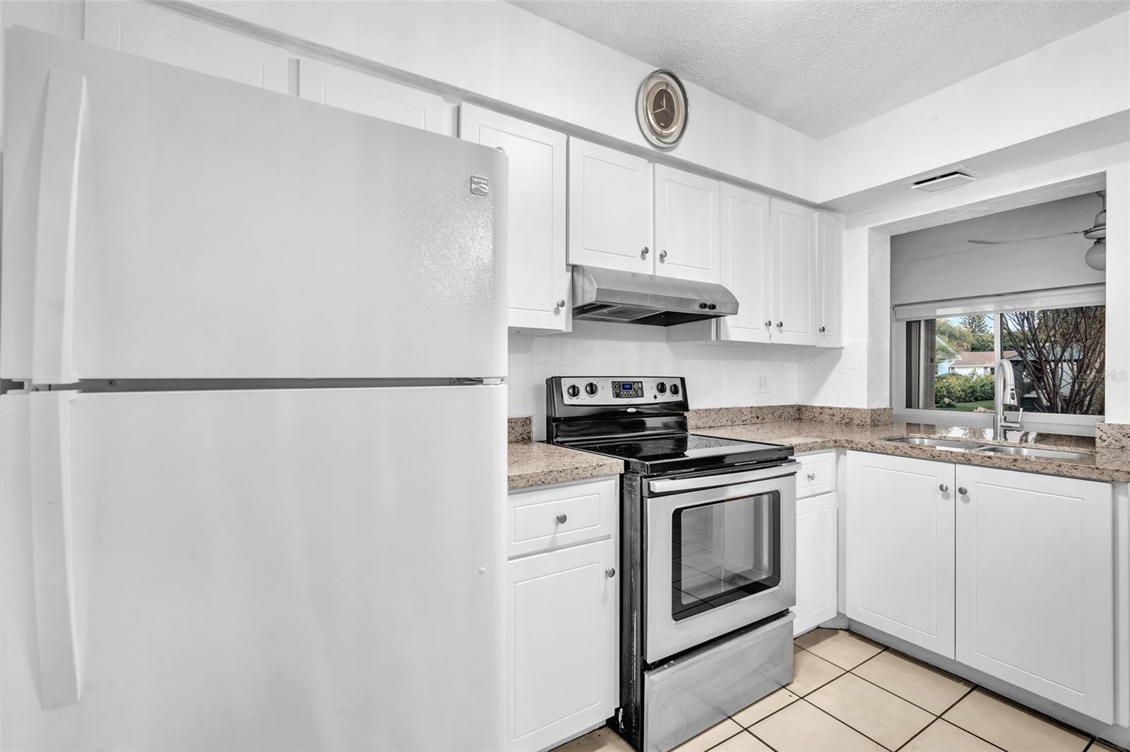 Image 7 of 32 For 7000 95th Terrace