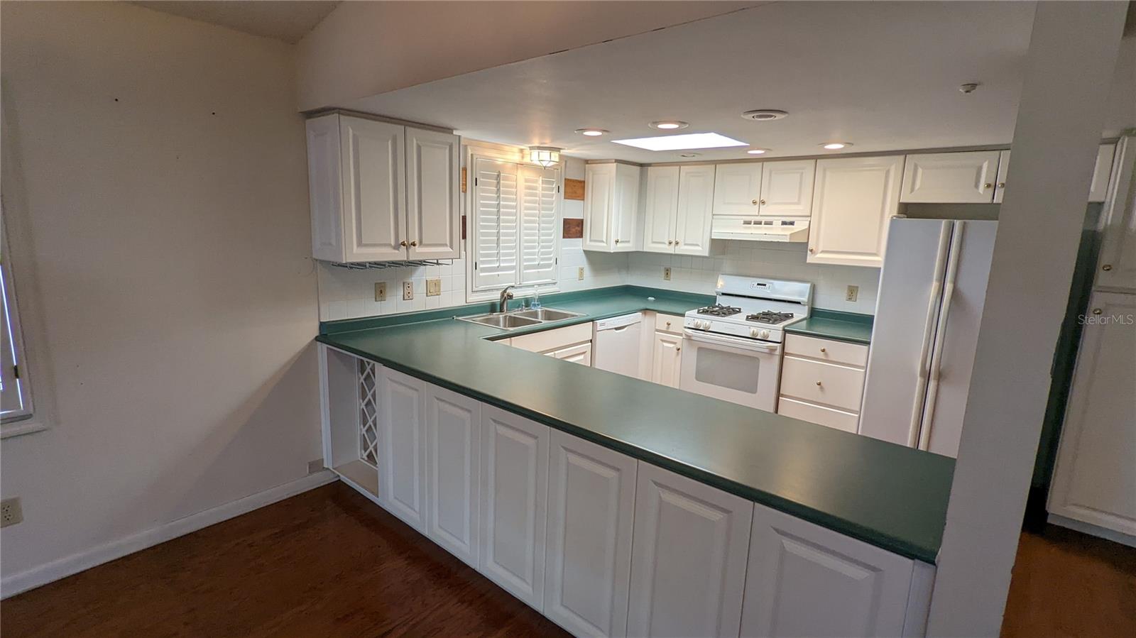 Image 3 of 9 For 3112 San Carlos Street