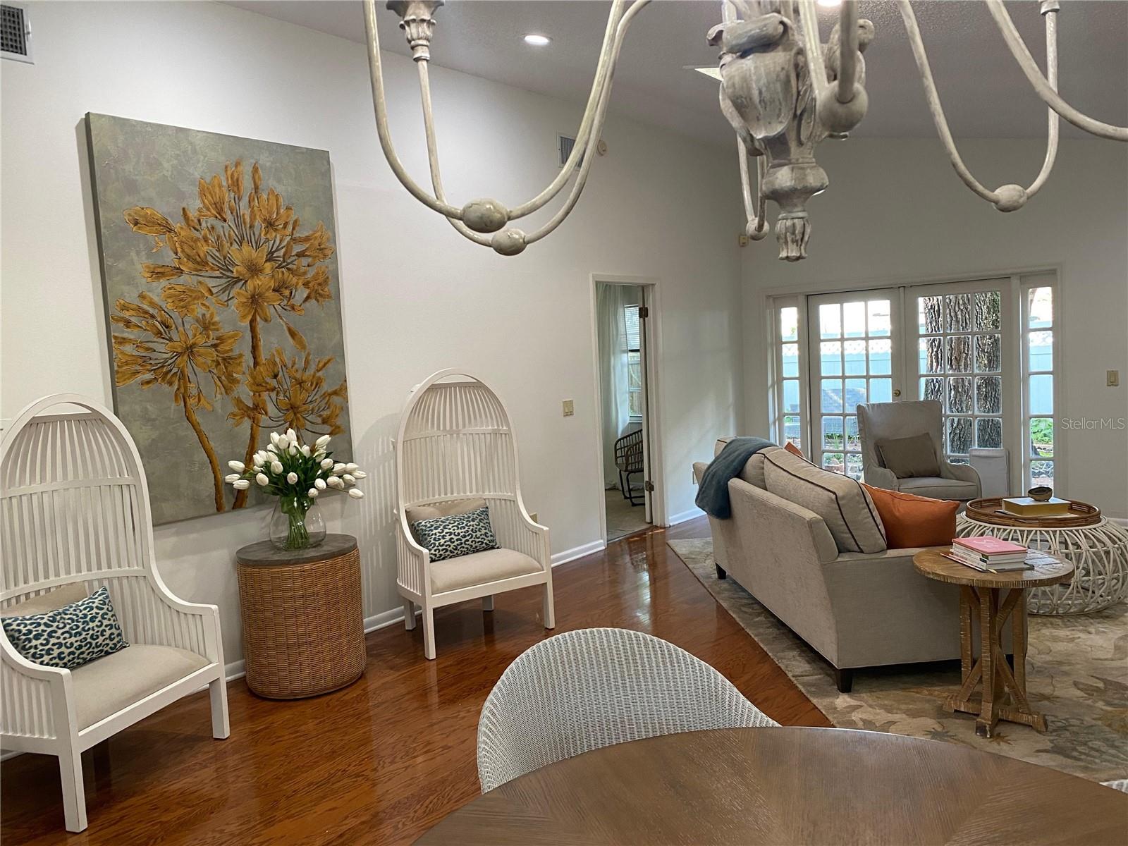 Image 4 of 9 For 3112 San Carlos Street