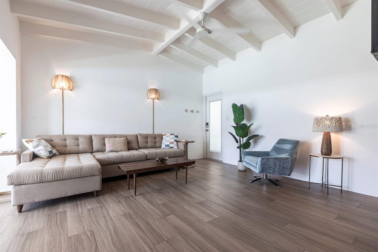 Image 3 of 20 For 6006 Midnight Pass Road 53