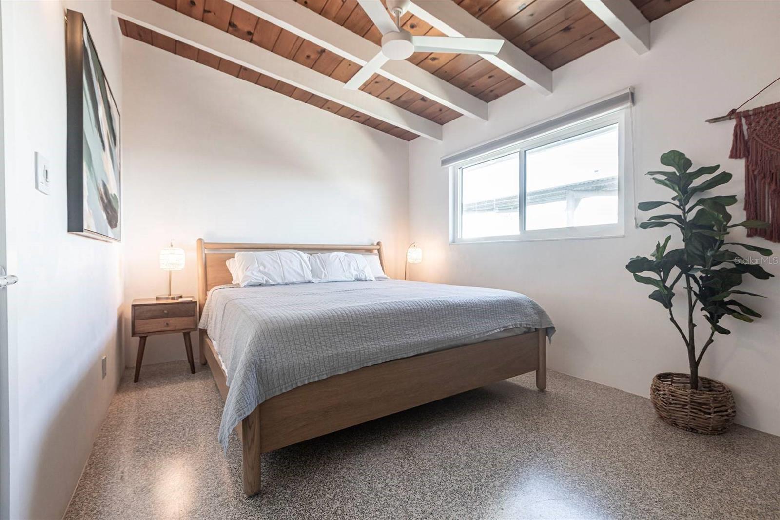 Image 8 of 20 For 6006 Midnight Pass Road 53