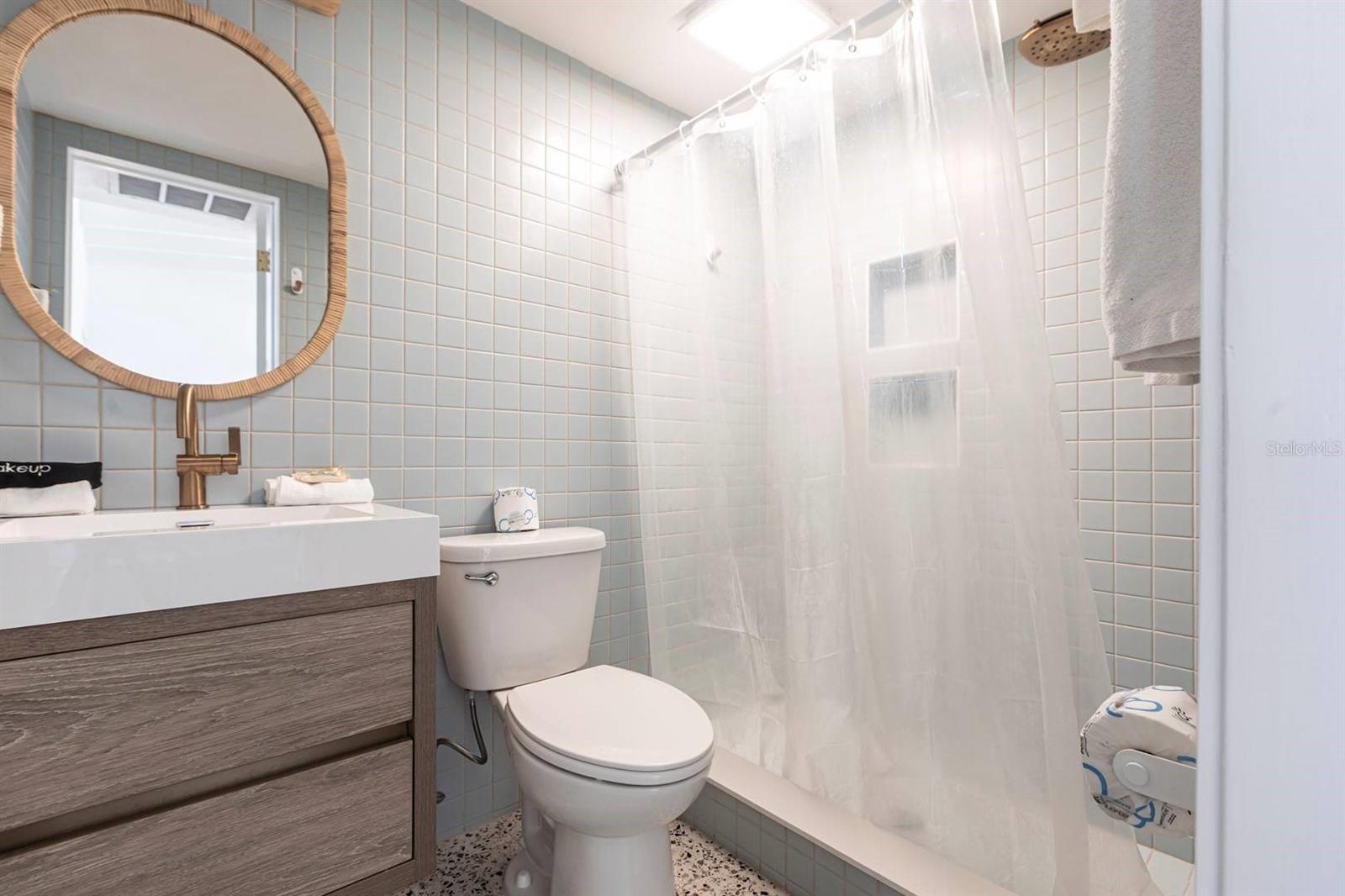 Image 9 of 20 For 6006 Midnight Pass Road 53