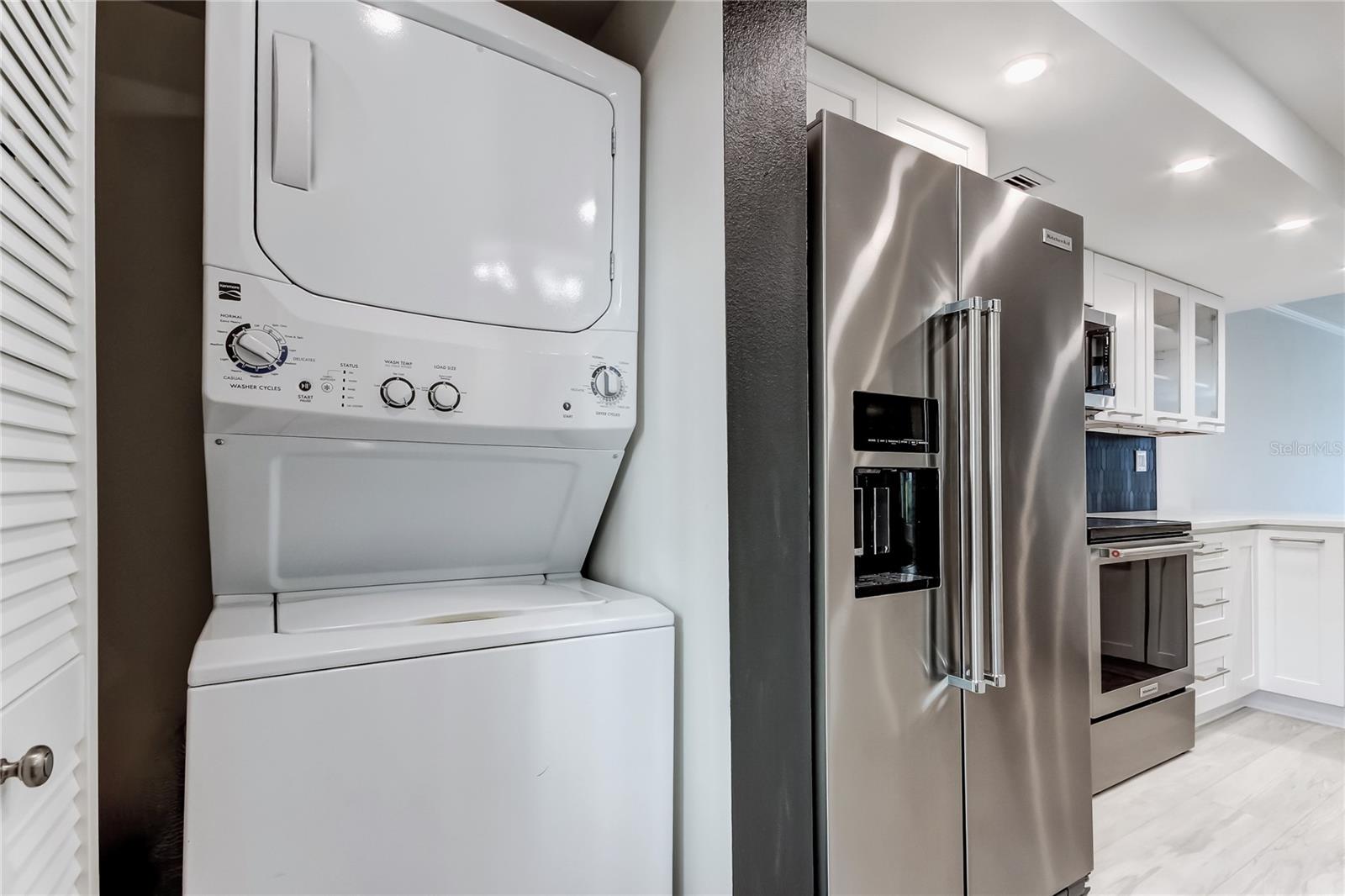 Image 14 of 35 For 650 Island Way 106