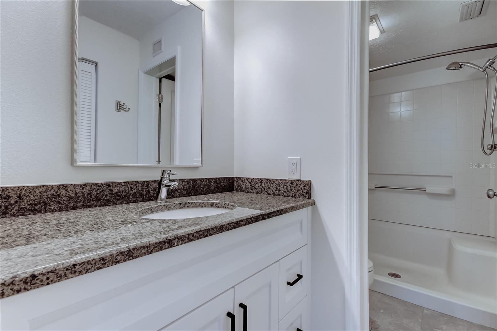 Image 25 of 35 For 650 Island Way 106