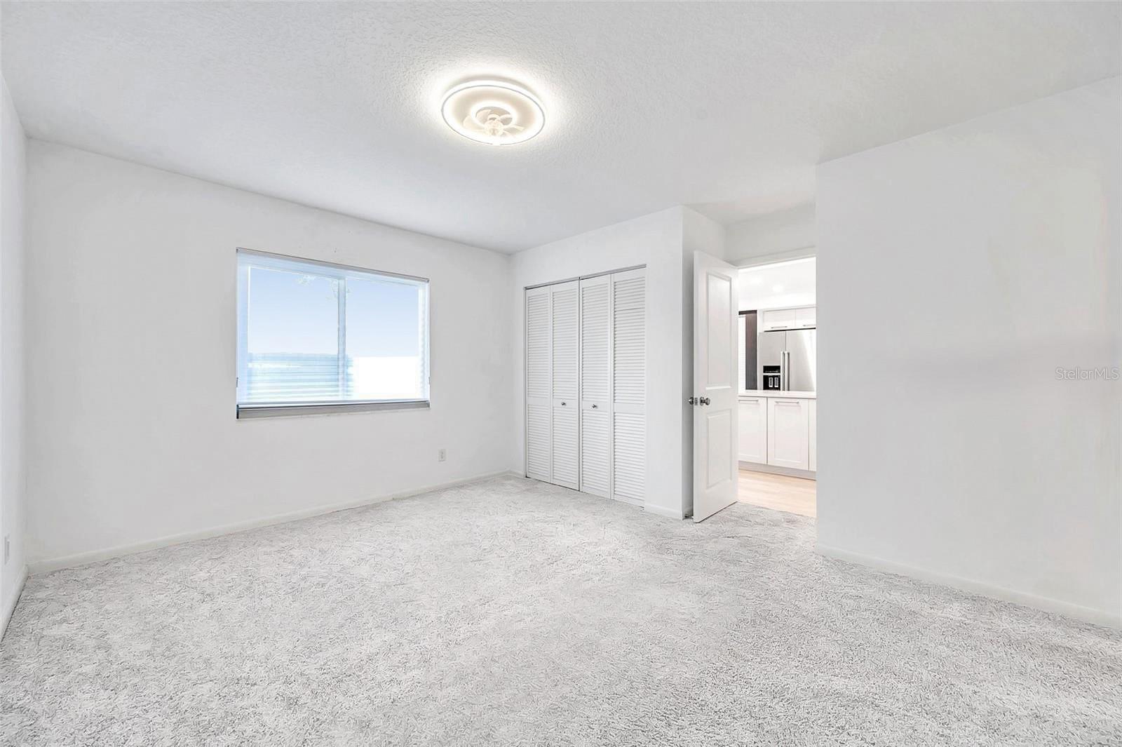 Image 27 of 35 For 650 Island Way 106