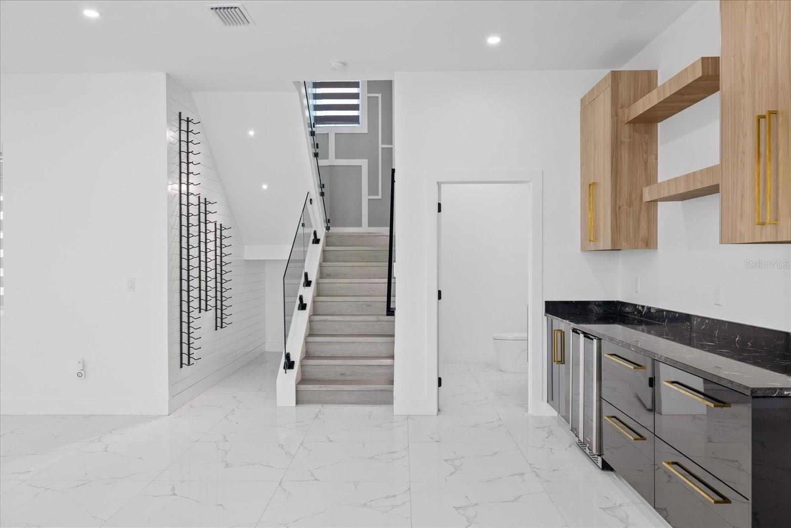 Image 11 of 67 For 902 Sligh Avenue