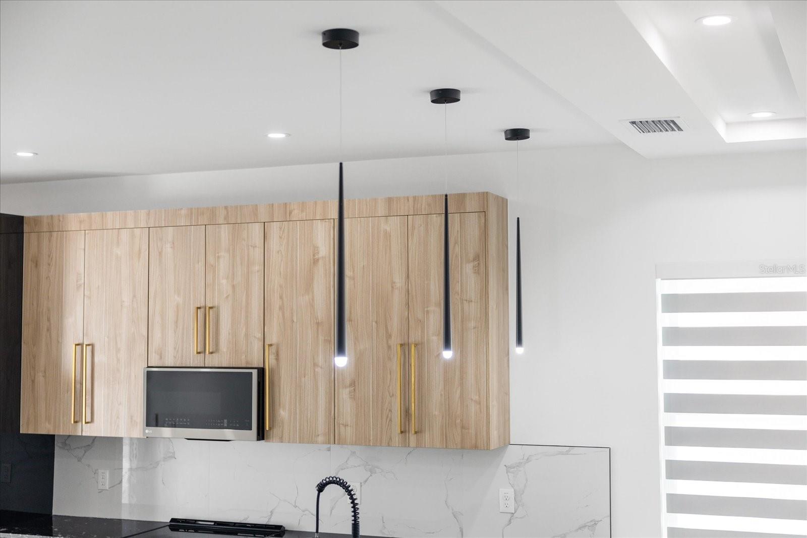 Image 15 of 67 For 902 Sligh Avenue