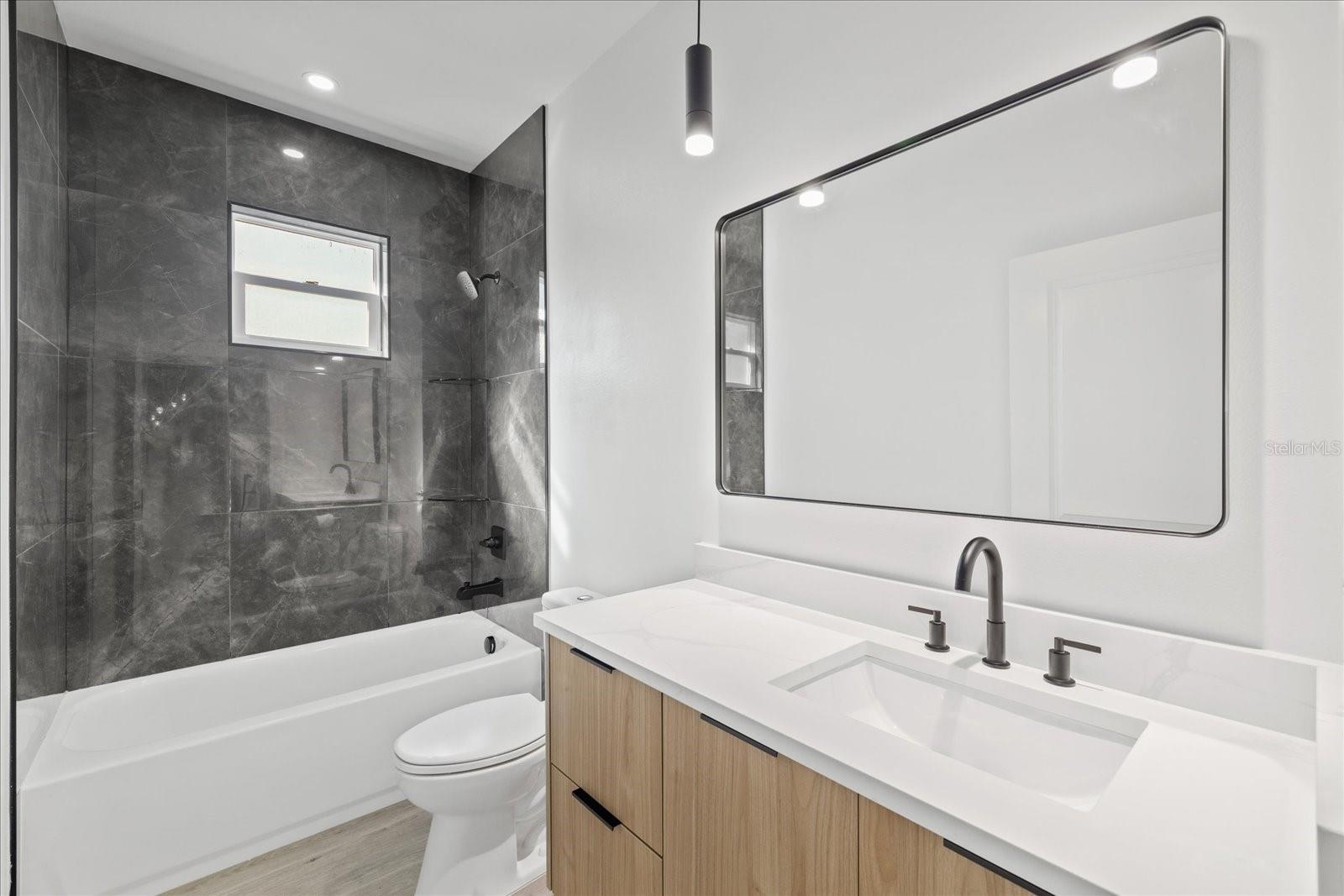 Image 26 of 67 For 902 Sligh Avenue