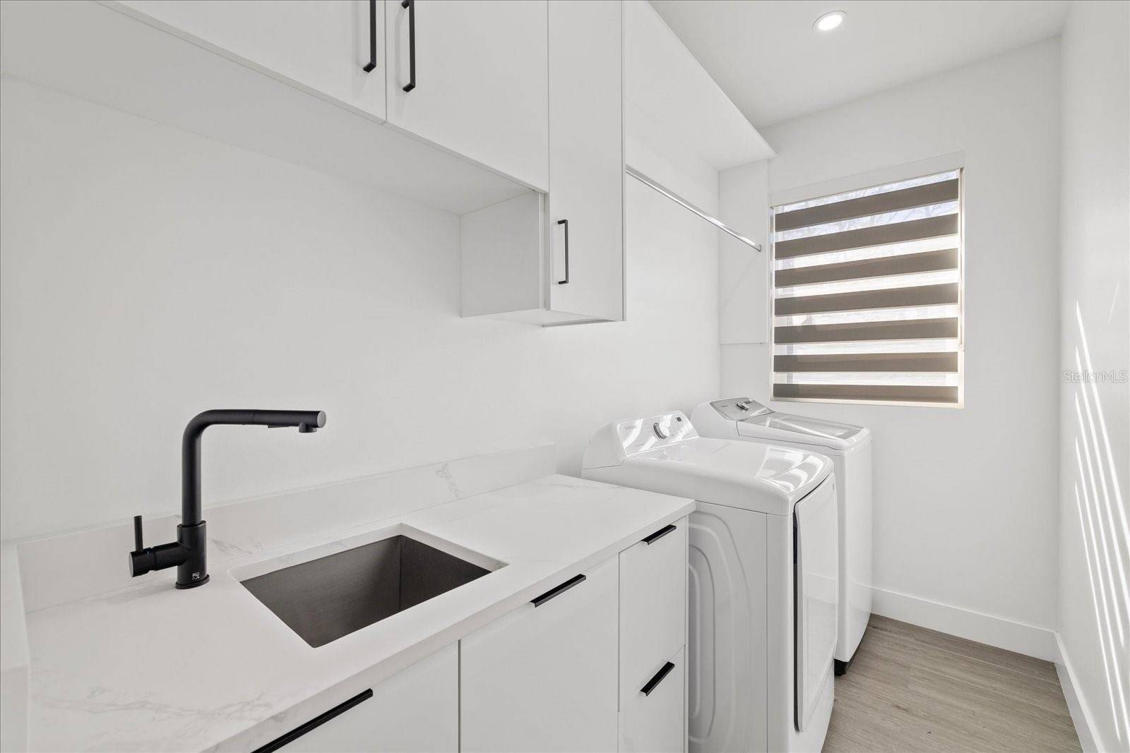 Image 27 of 67 For 902 Sligh Avenue