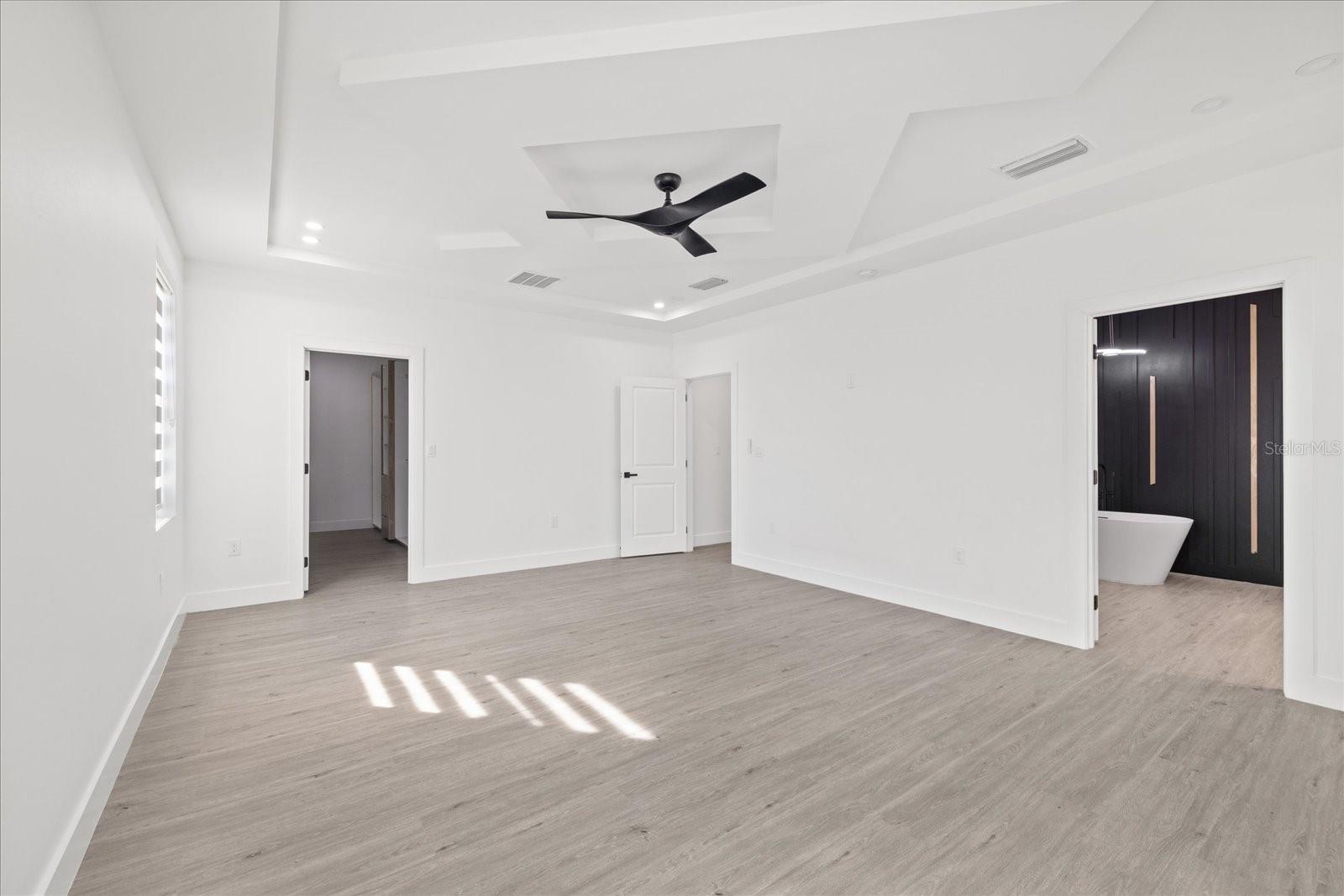 Image 34 of 67 For 902 Sligh Avenue