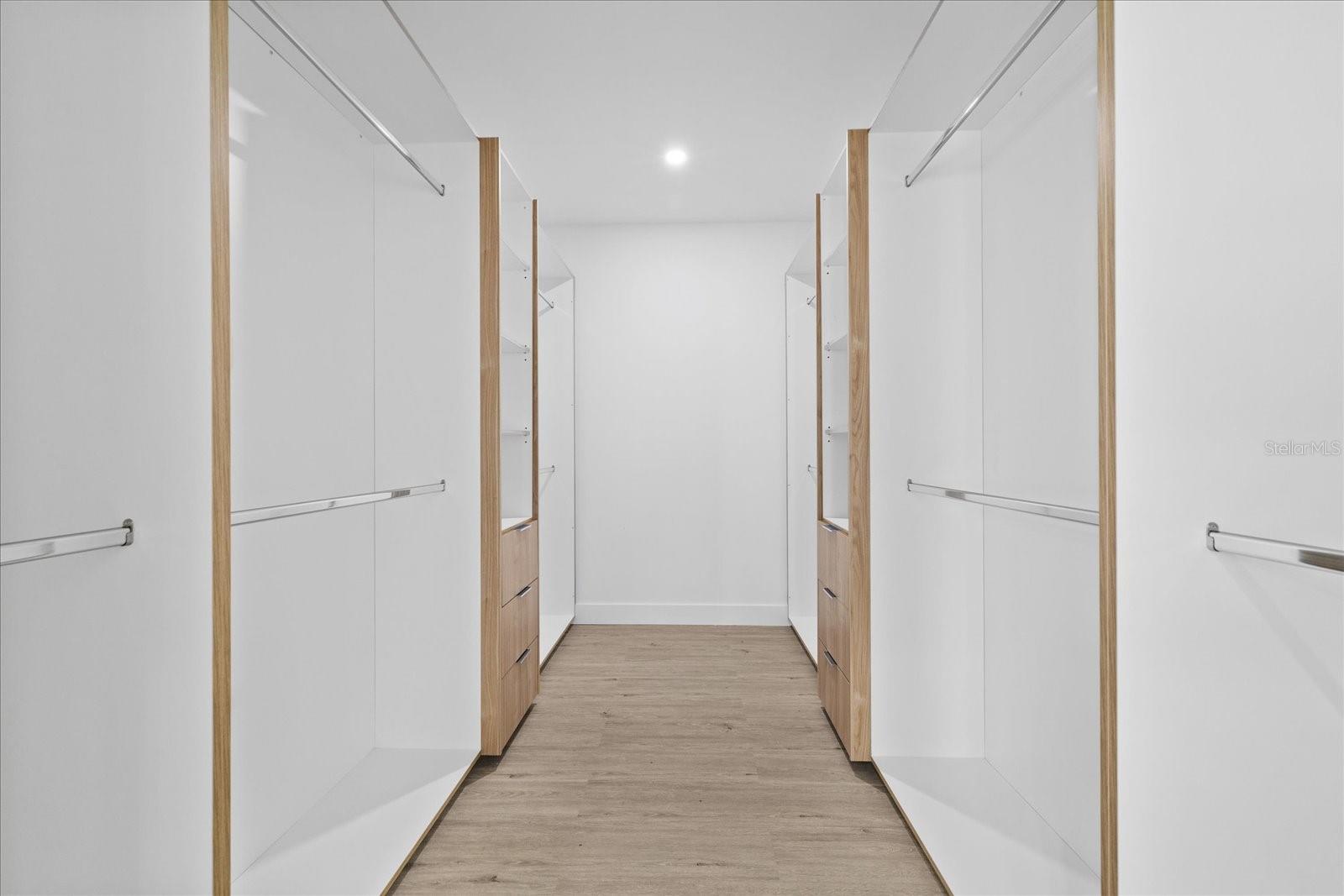 Image 37 of 67 For 902 Sligh Avenue