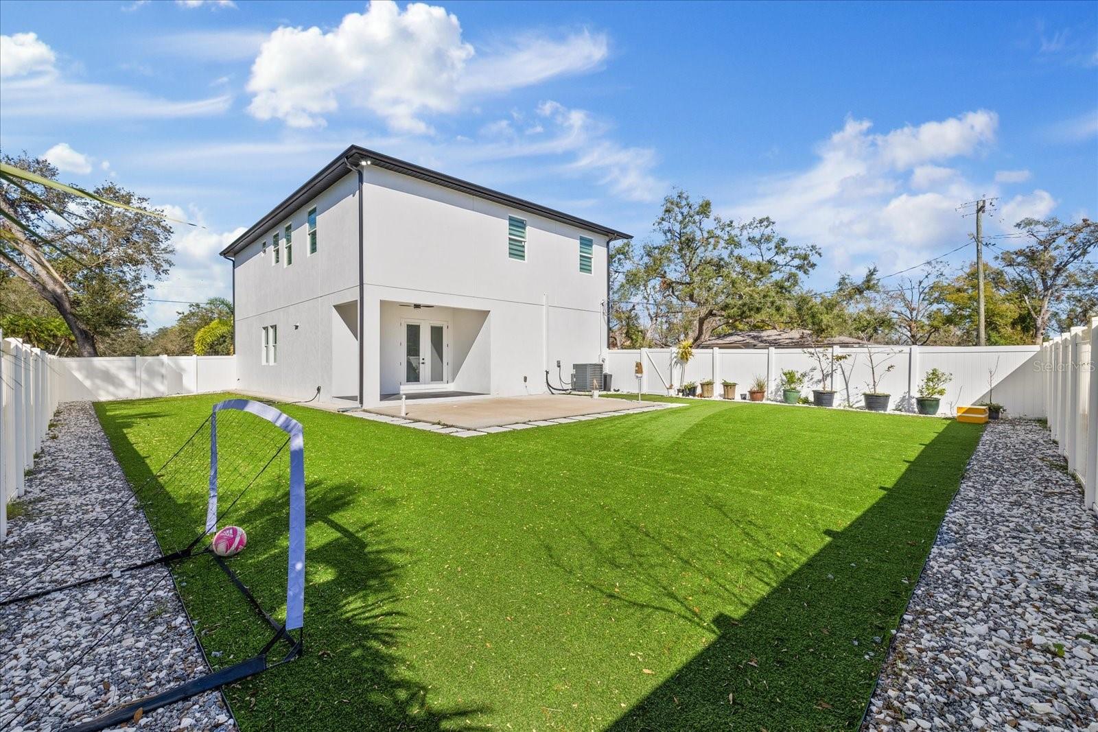 Image 49 of 67 For 902 Sligh Avenue