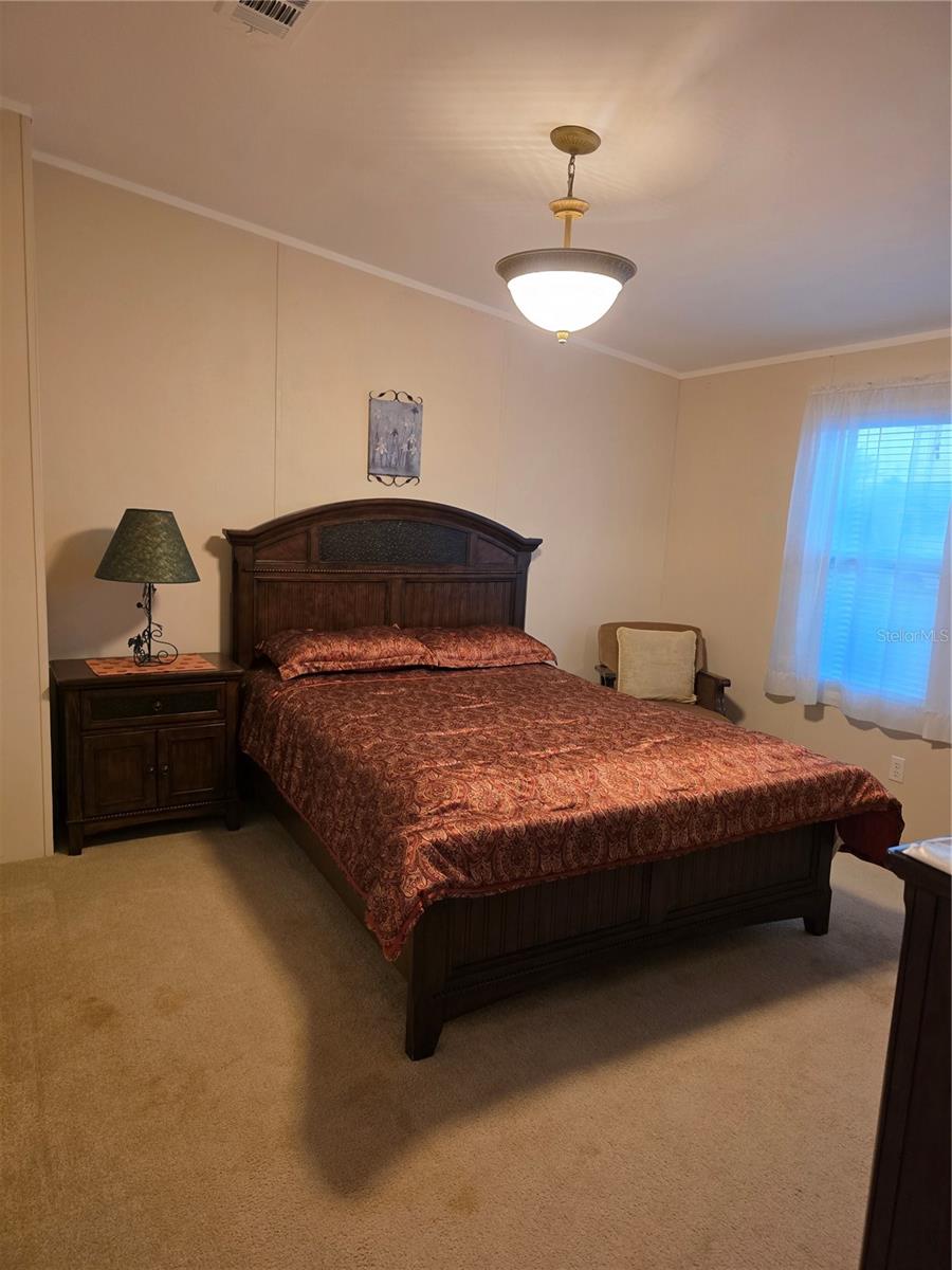 Image 10 of 17 For 918 50th Avenue W