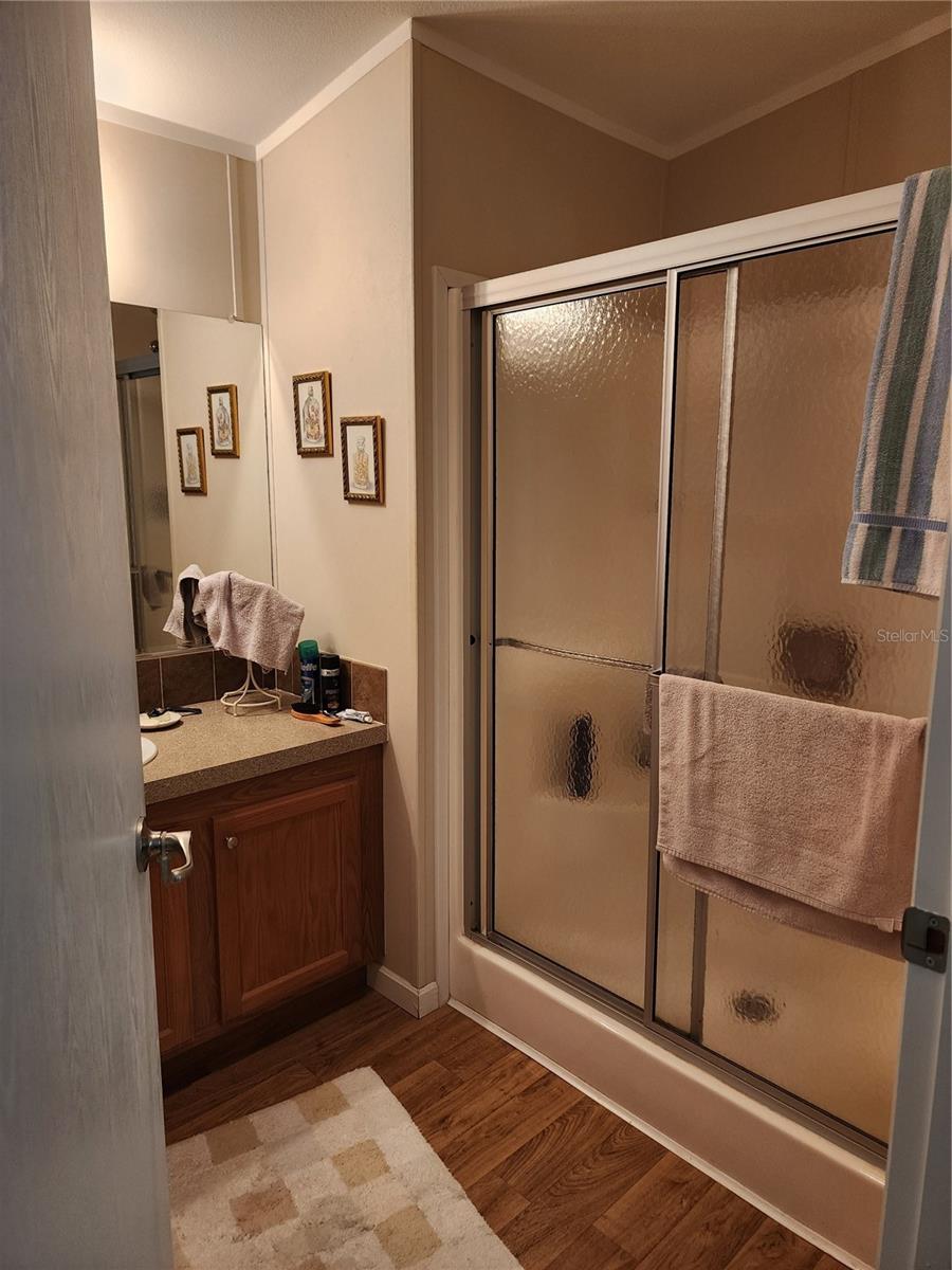 Image 12 of 17 For 918 50th Avenue W