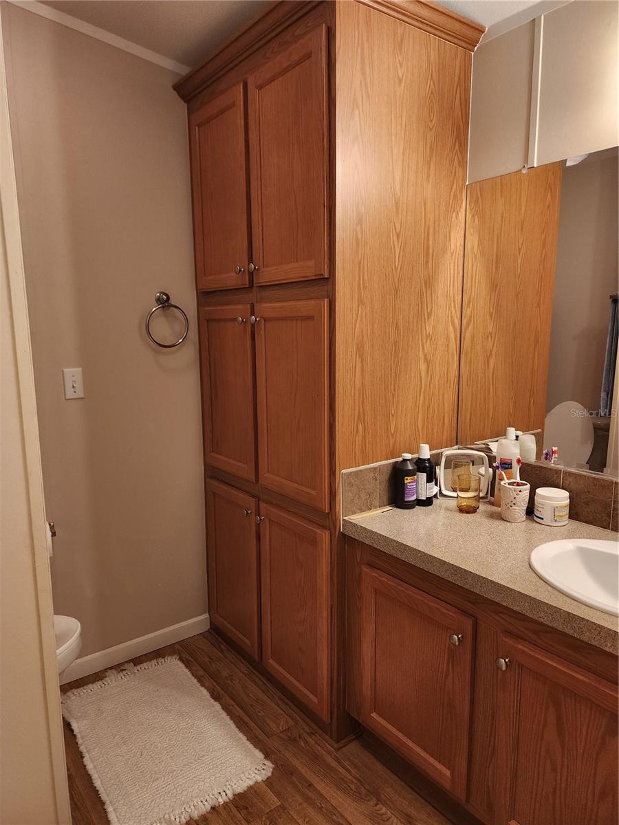 Image 13 of 17 For 918 50th Avenue W